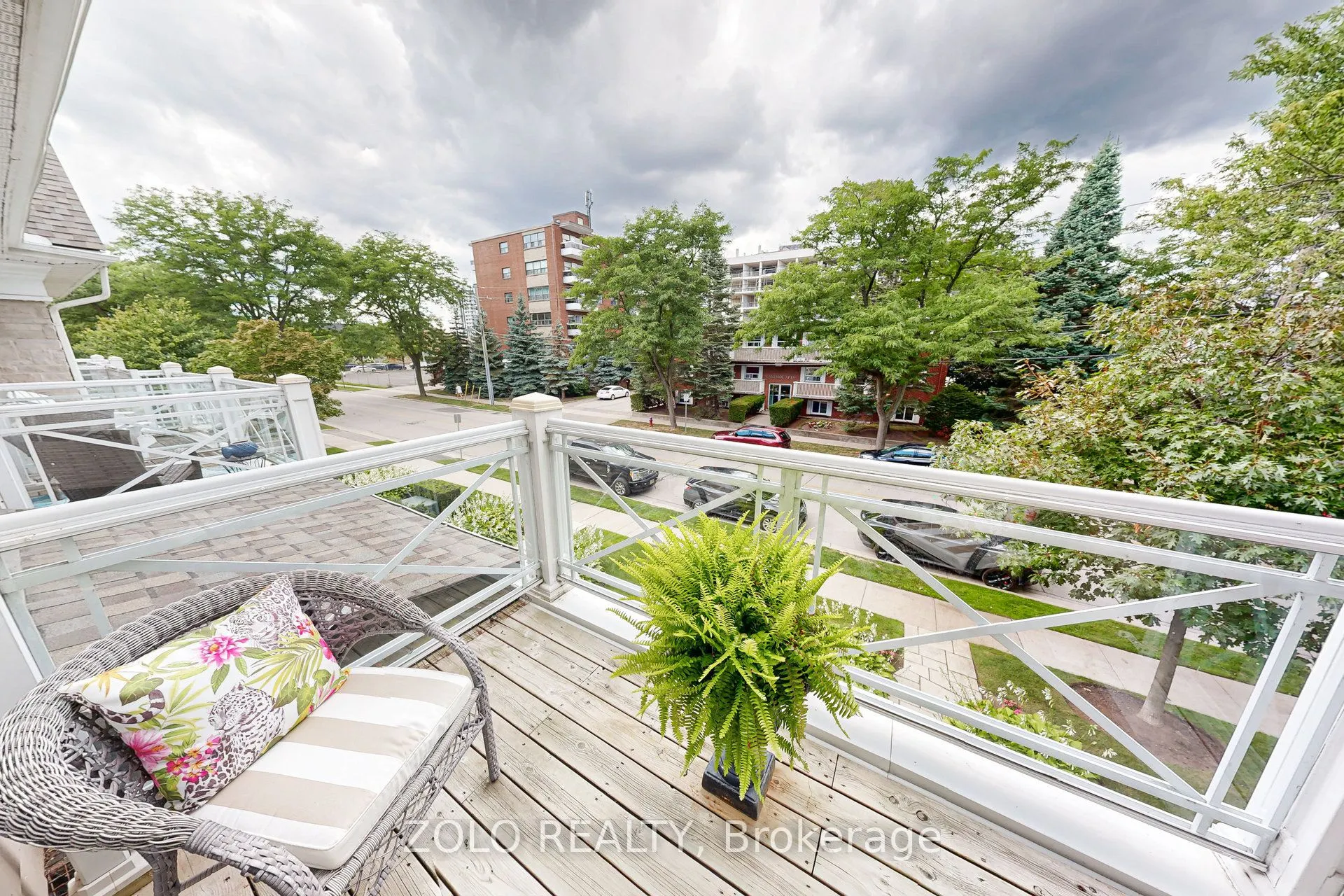 2372 Marine Drive, #4