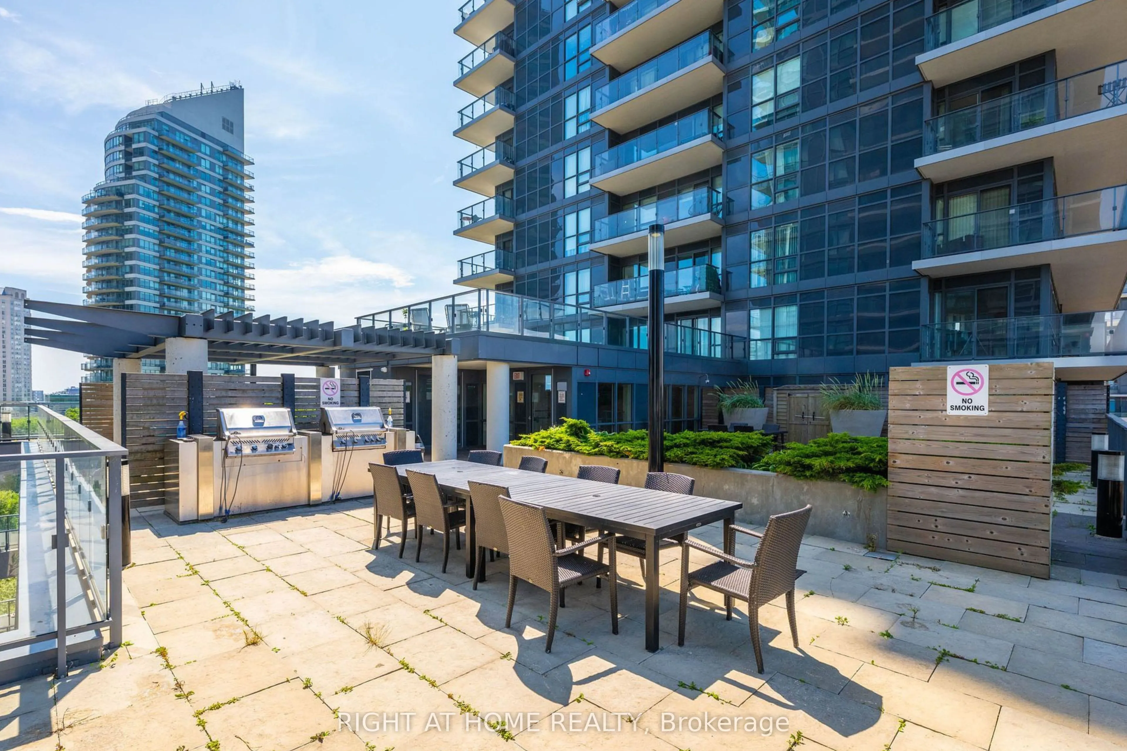 2220 Lakeshore Boulevard W, #3106