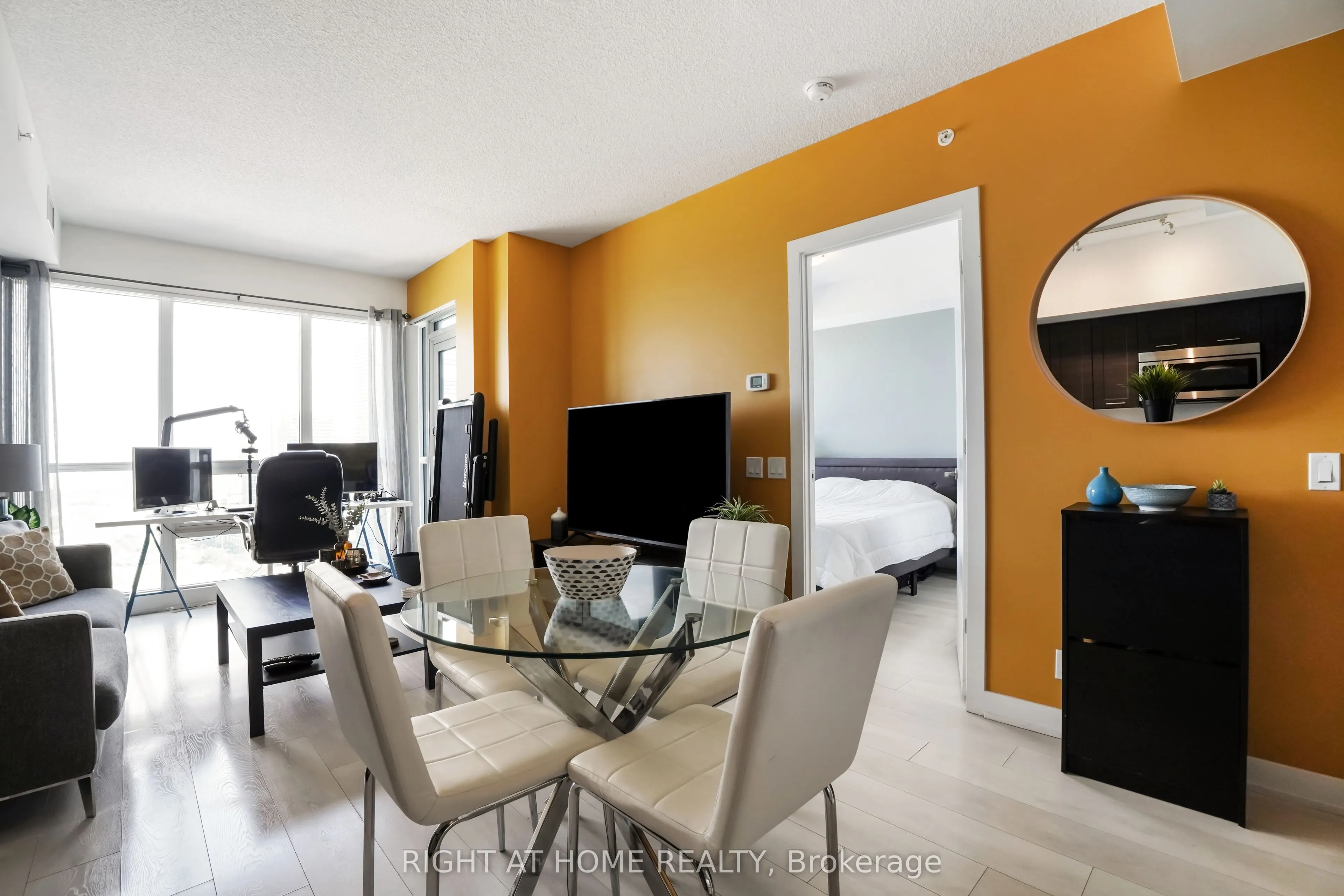 2220 Lakeshore Boulevard W, #3106