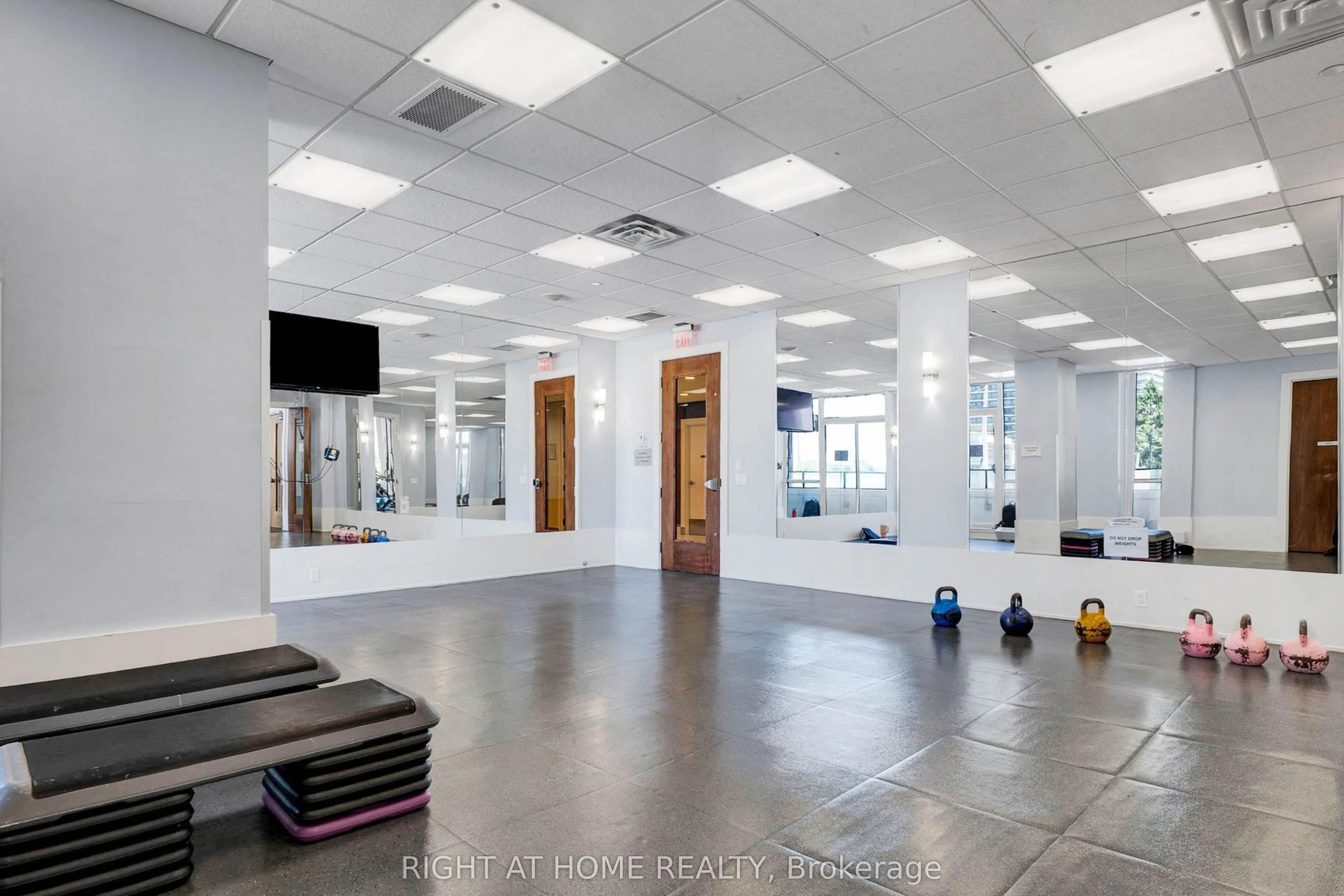 2220 Lakeshore Boulevard W, #3106