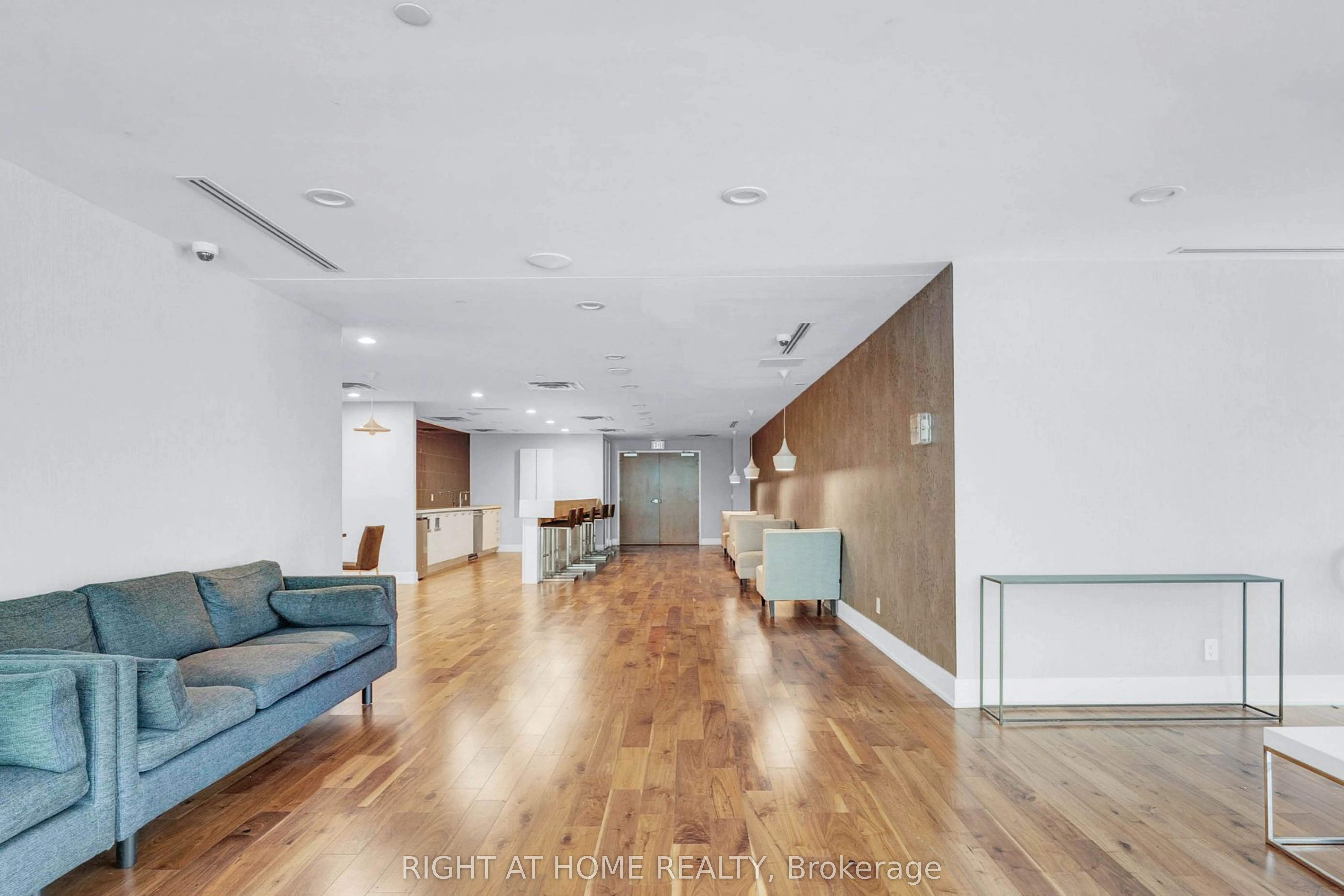 2220 Lakeshore Boulevard W, #3106