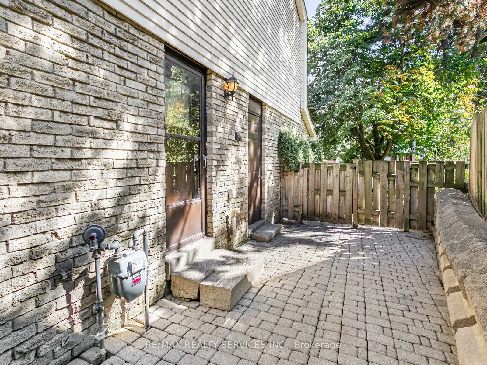 16 Marchmount Crescent