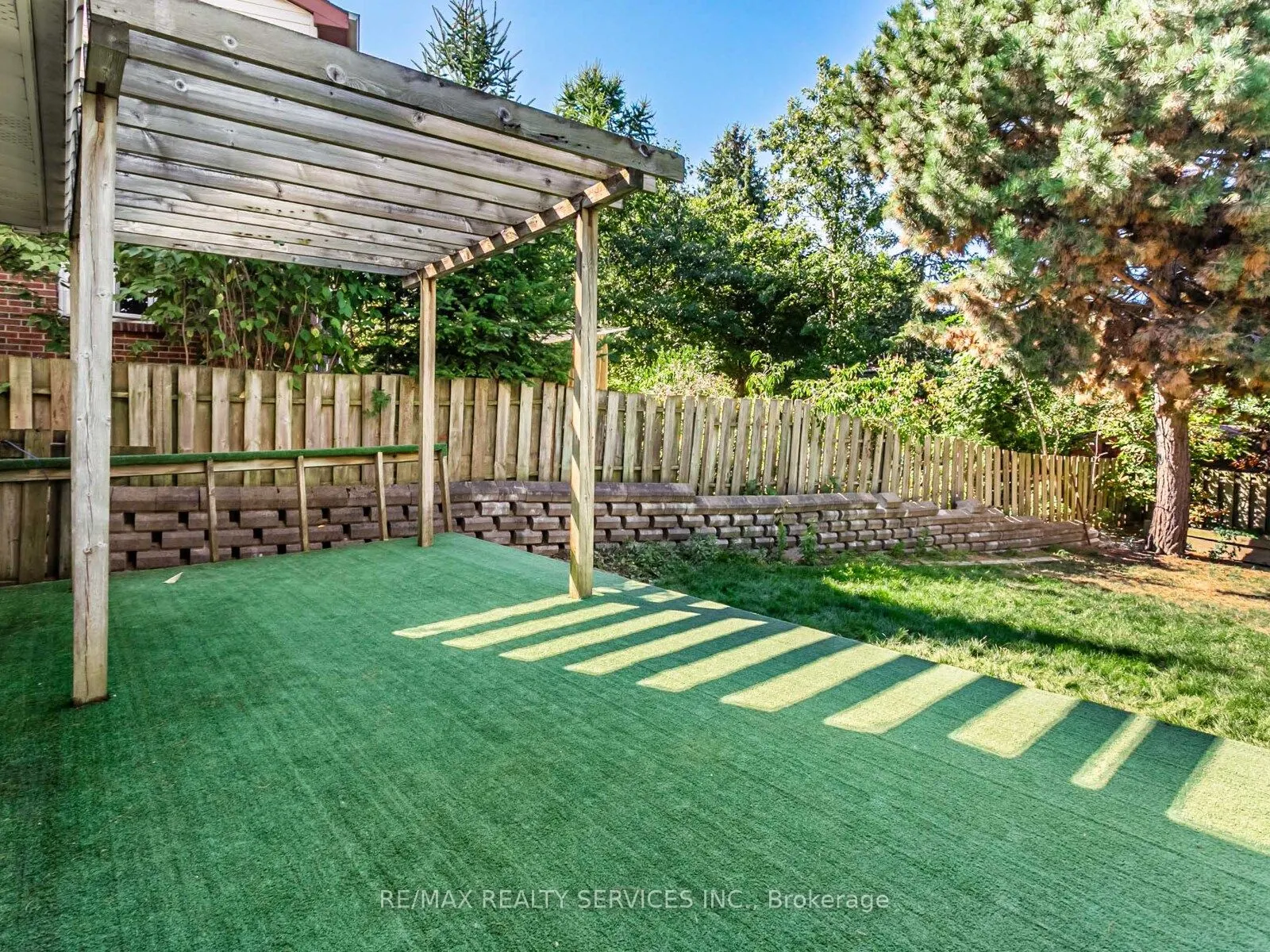 16 Marchmount Crescent