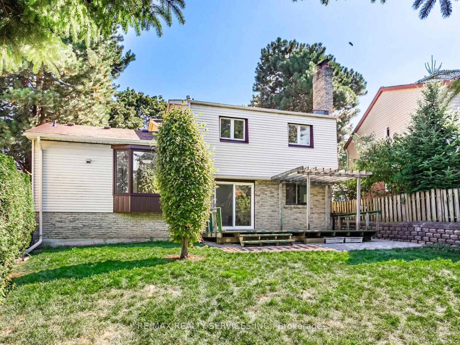 16 Marchmount Crescent