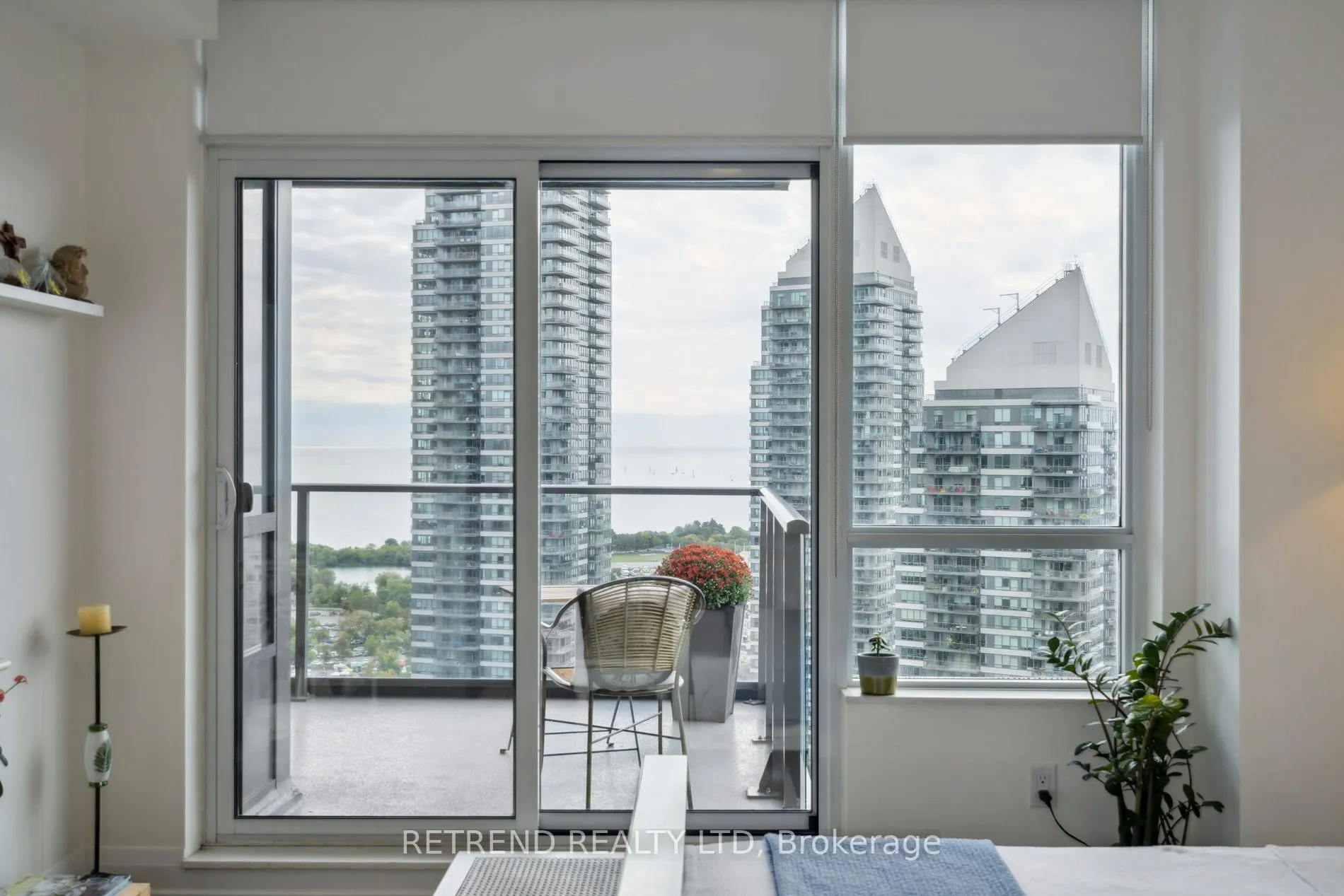 36 Park Lawn Road, #2403