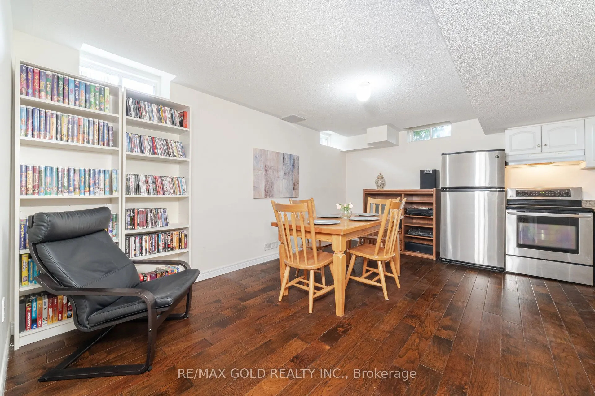 16 Larkberry Road