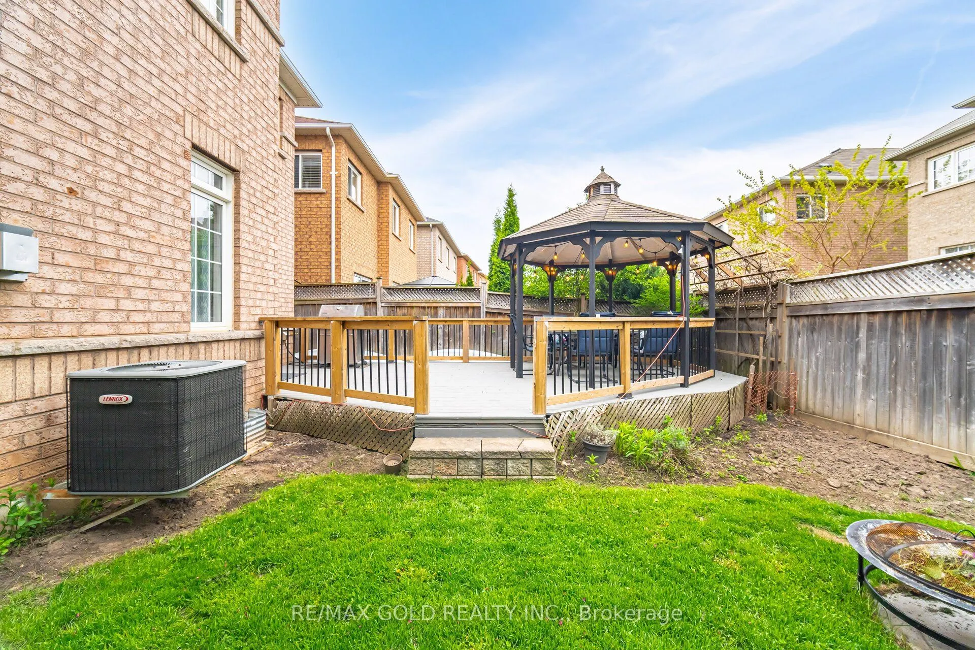 16 Larkberry Road