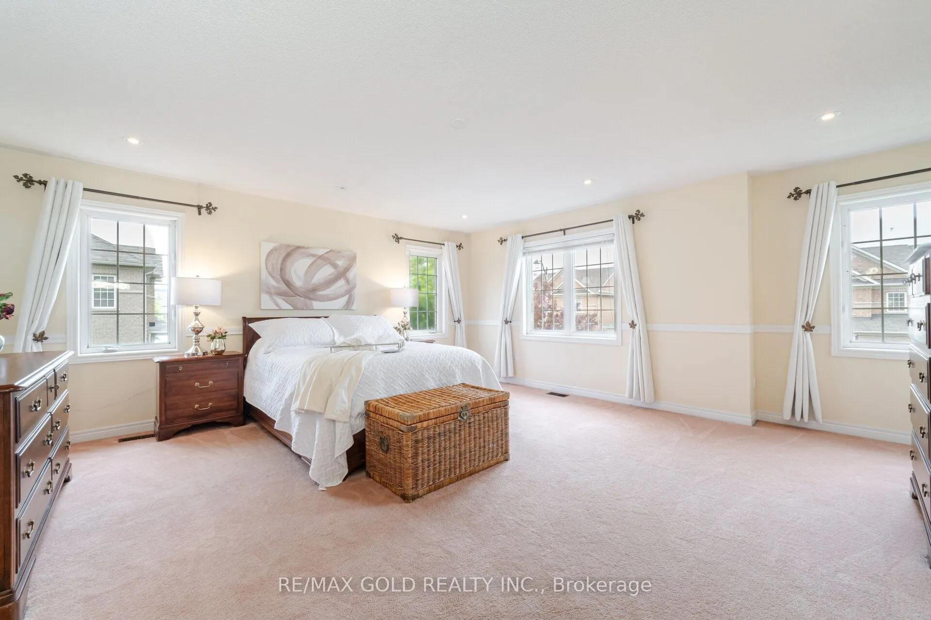 16 Larkberry Road