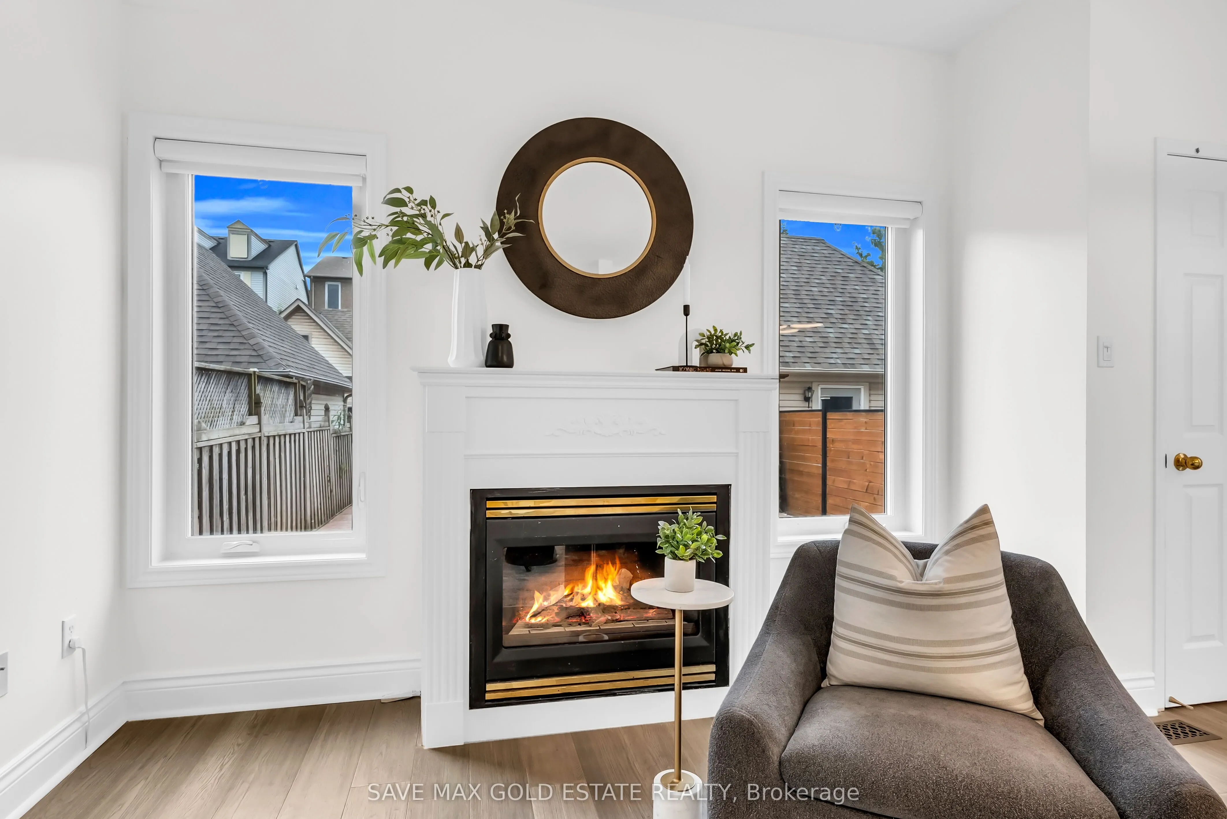 2259 Meadowland Drive N