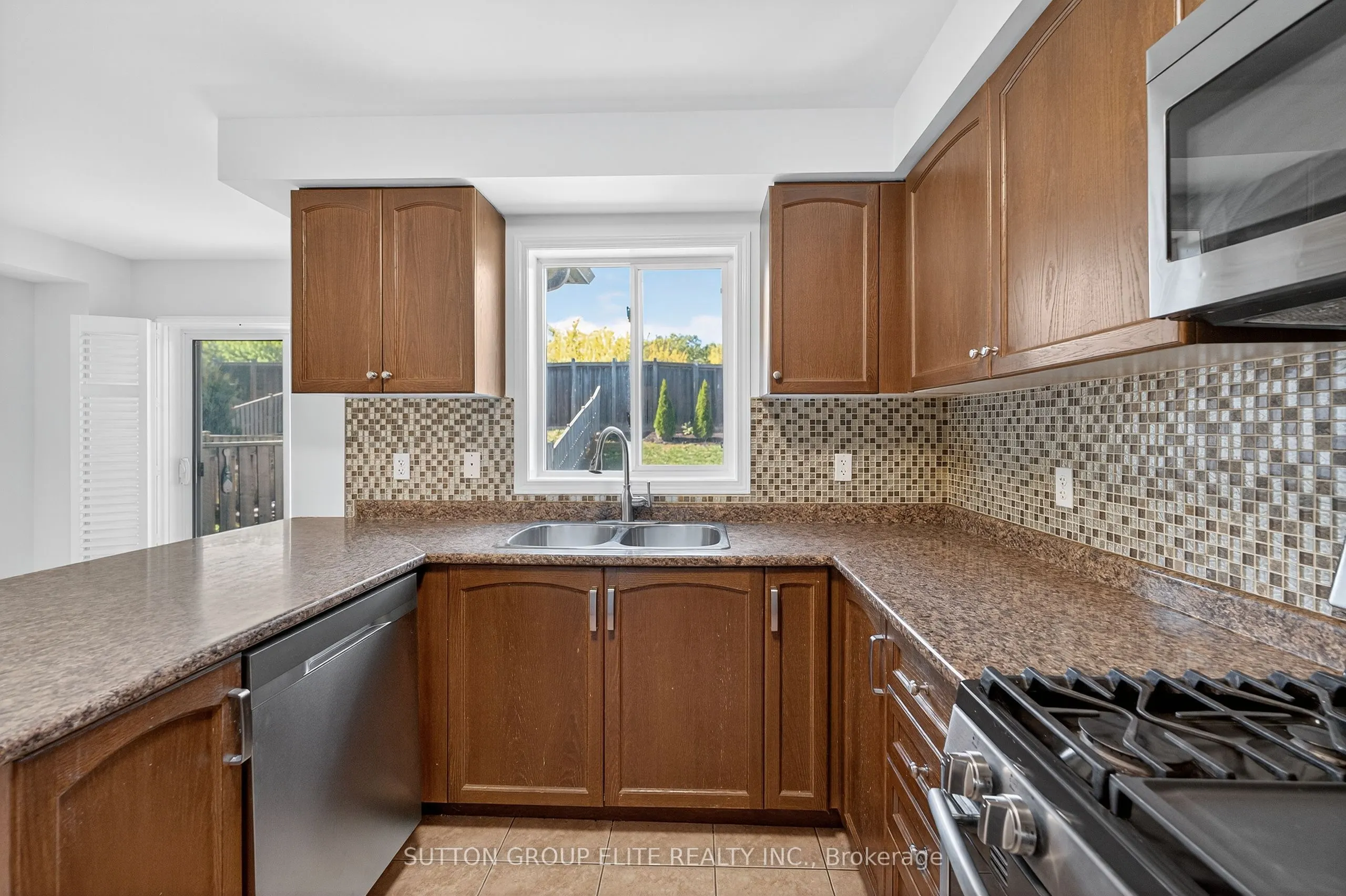 357 Bussel Crescent