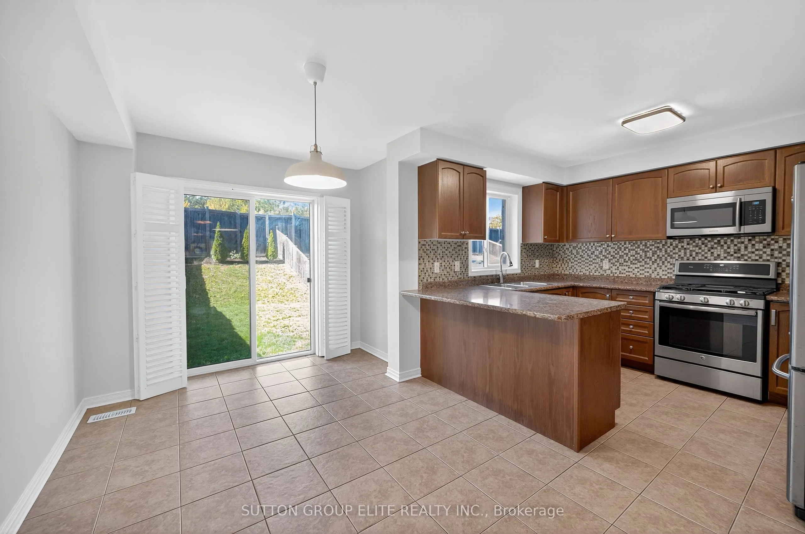 357 Bussel Crescent