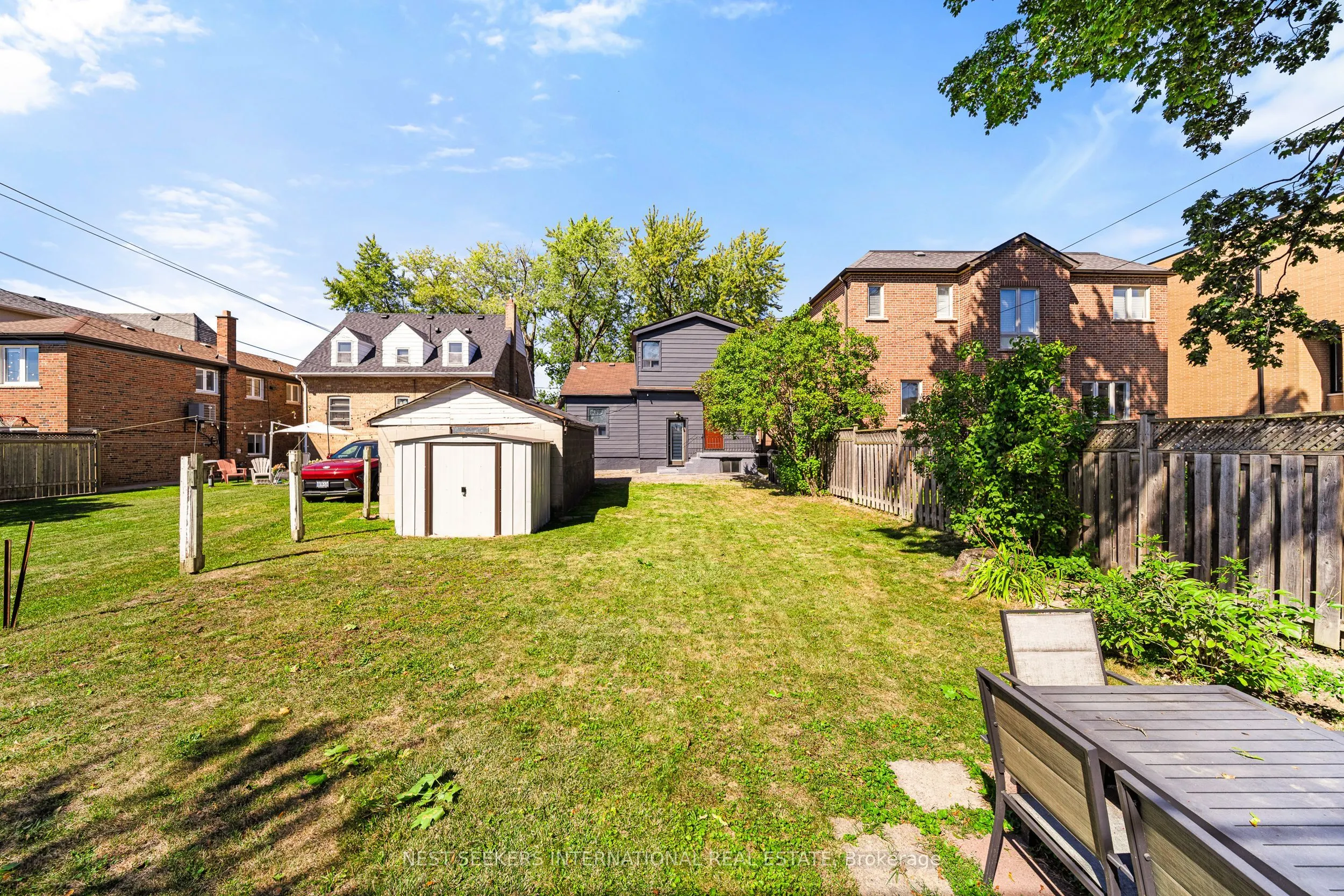 905 & 907 Glencairn Avenue