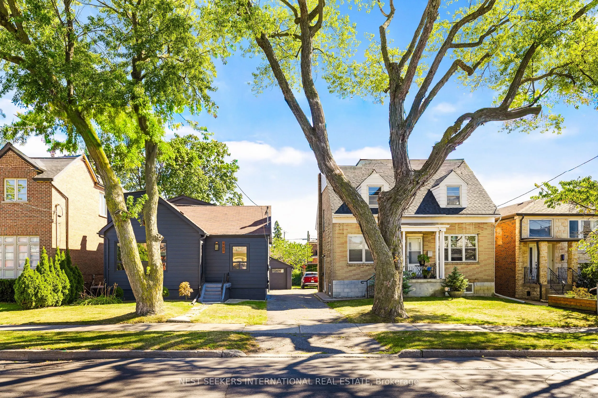 905 & 907 Glencairn Avenue