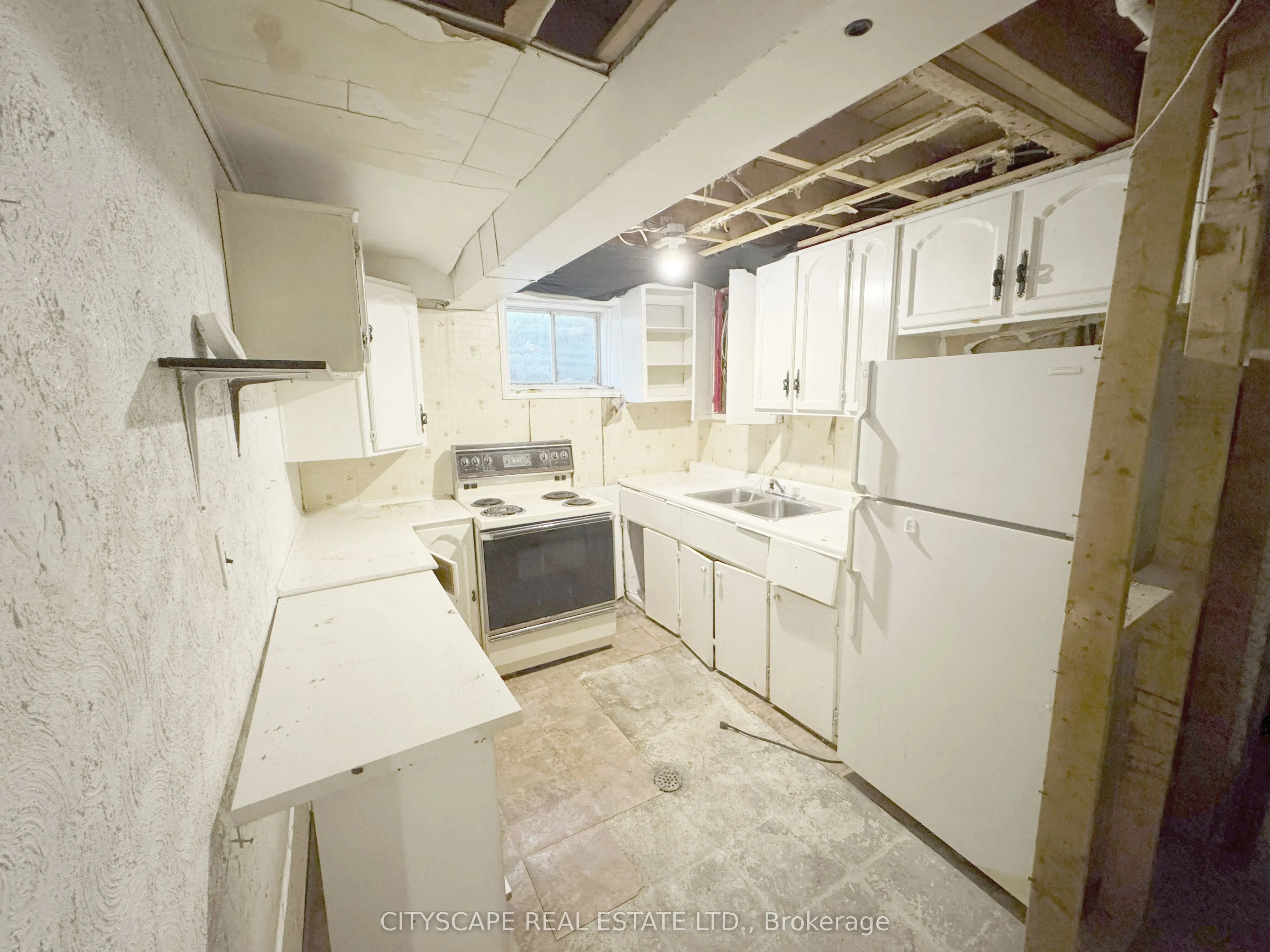 2368 Gareth Road