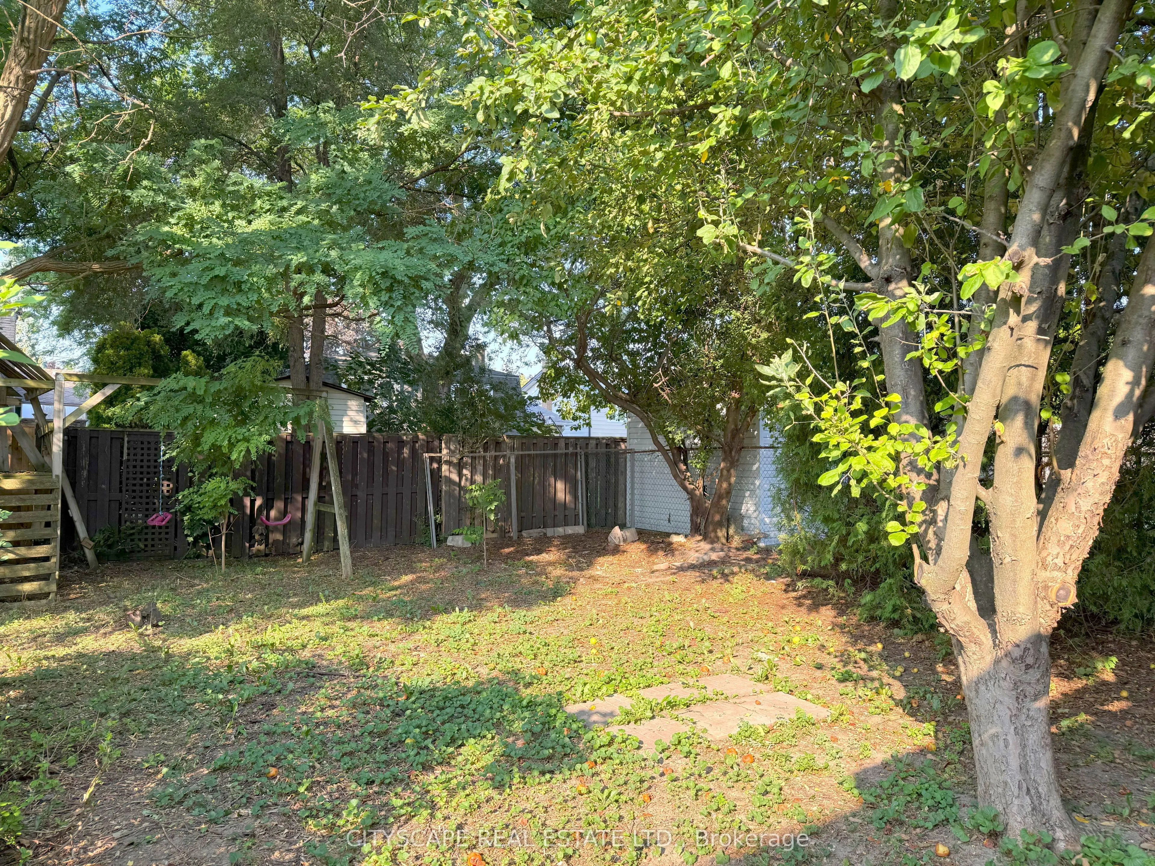 2368 Gareth Road