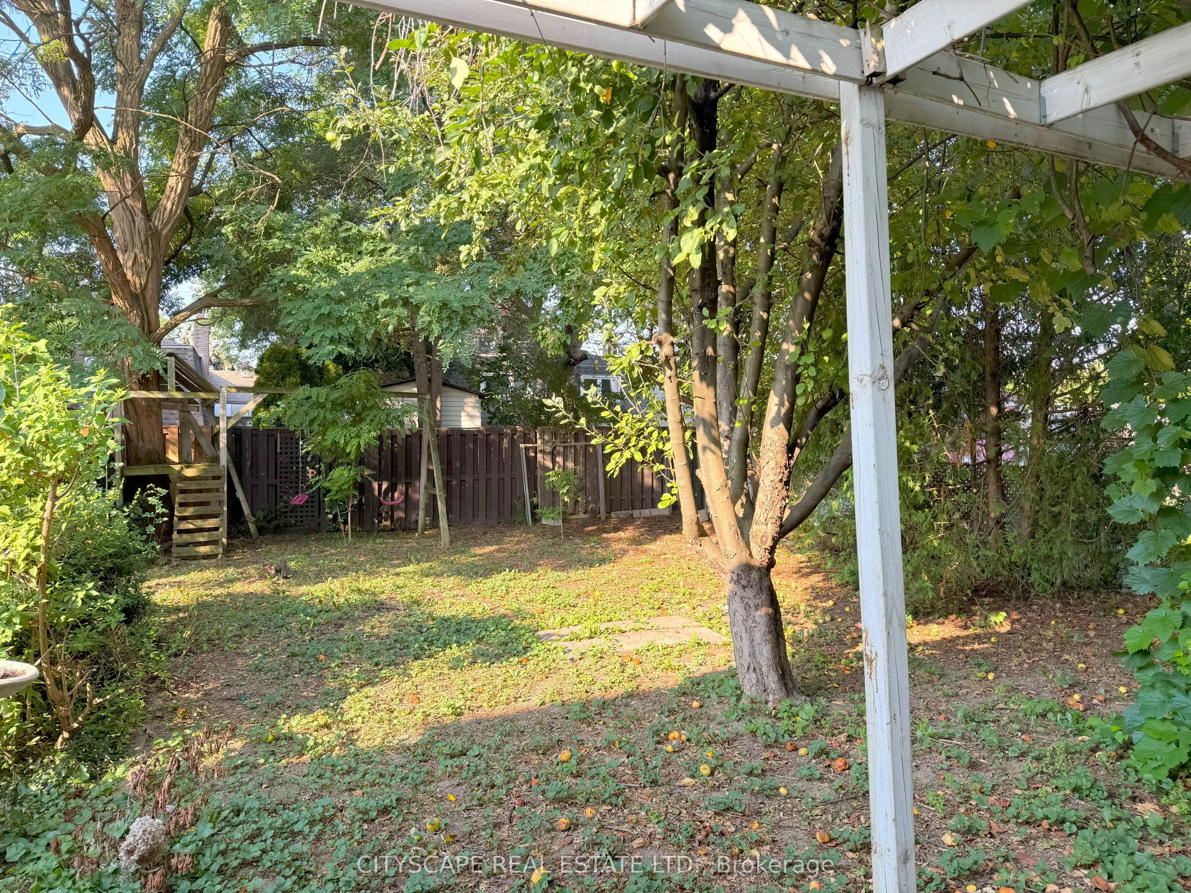 2368 Gareth Road