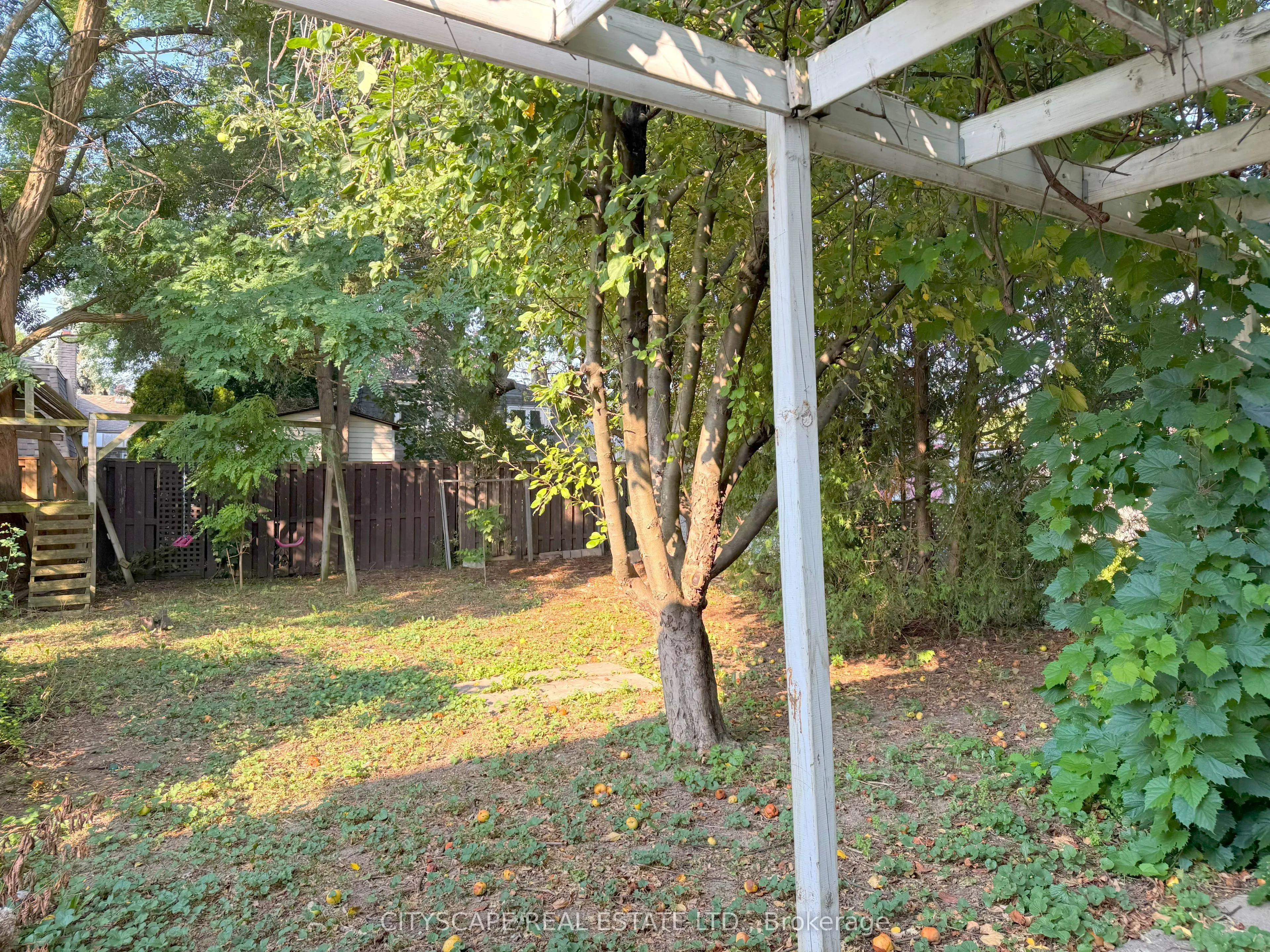 2368 Gareth Road