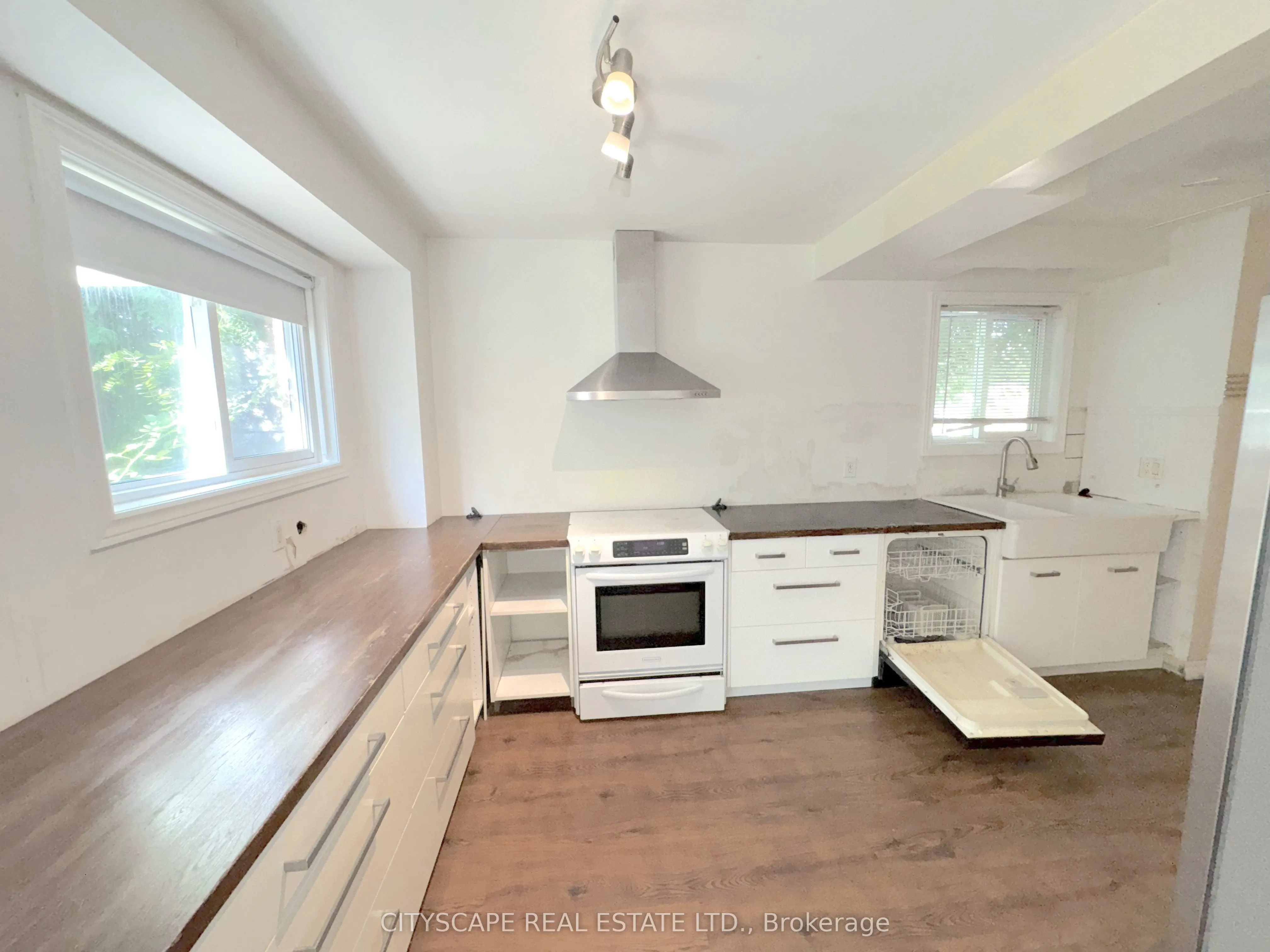2368 Gareth Road