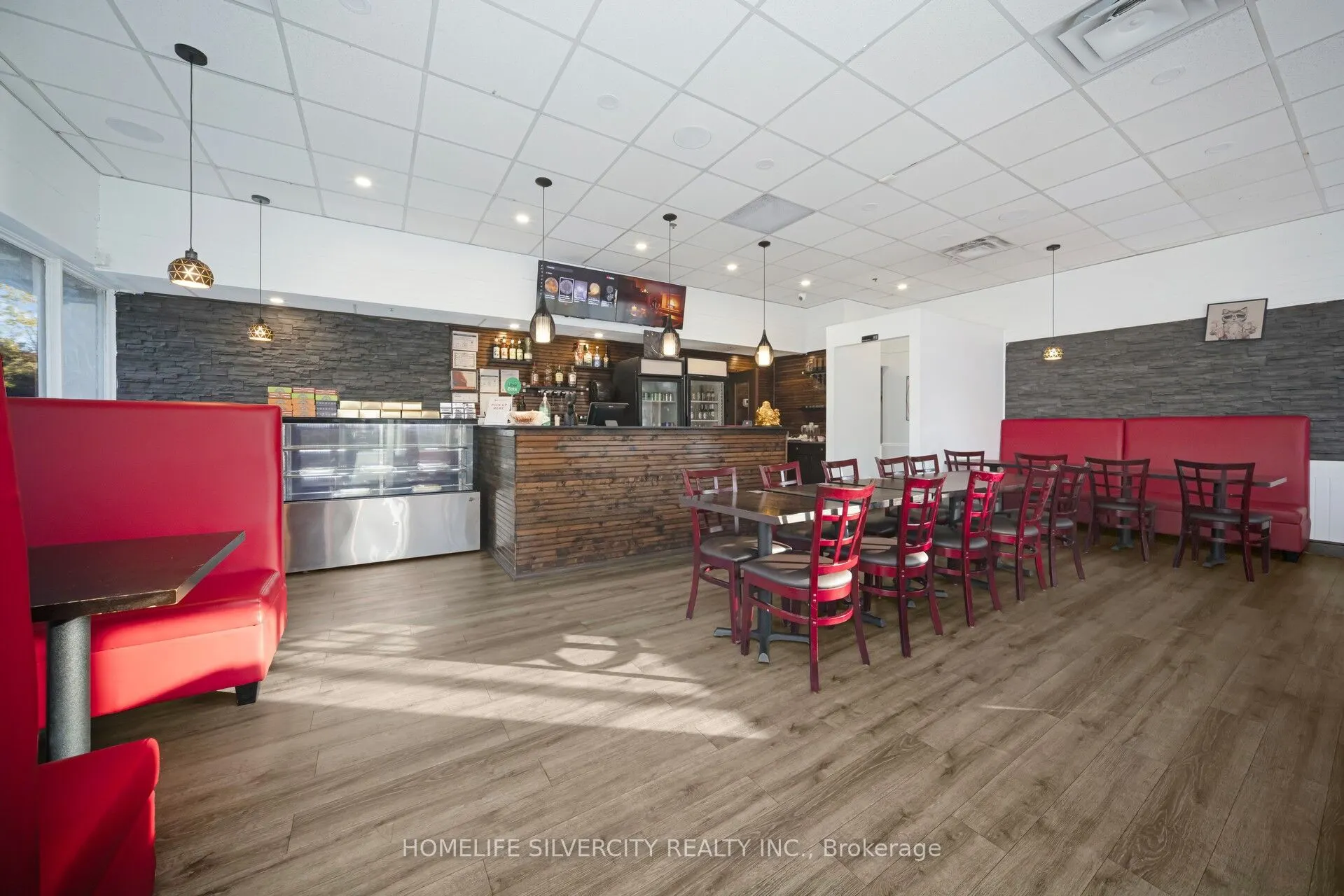 18 King Street E, #15