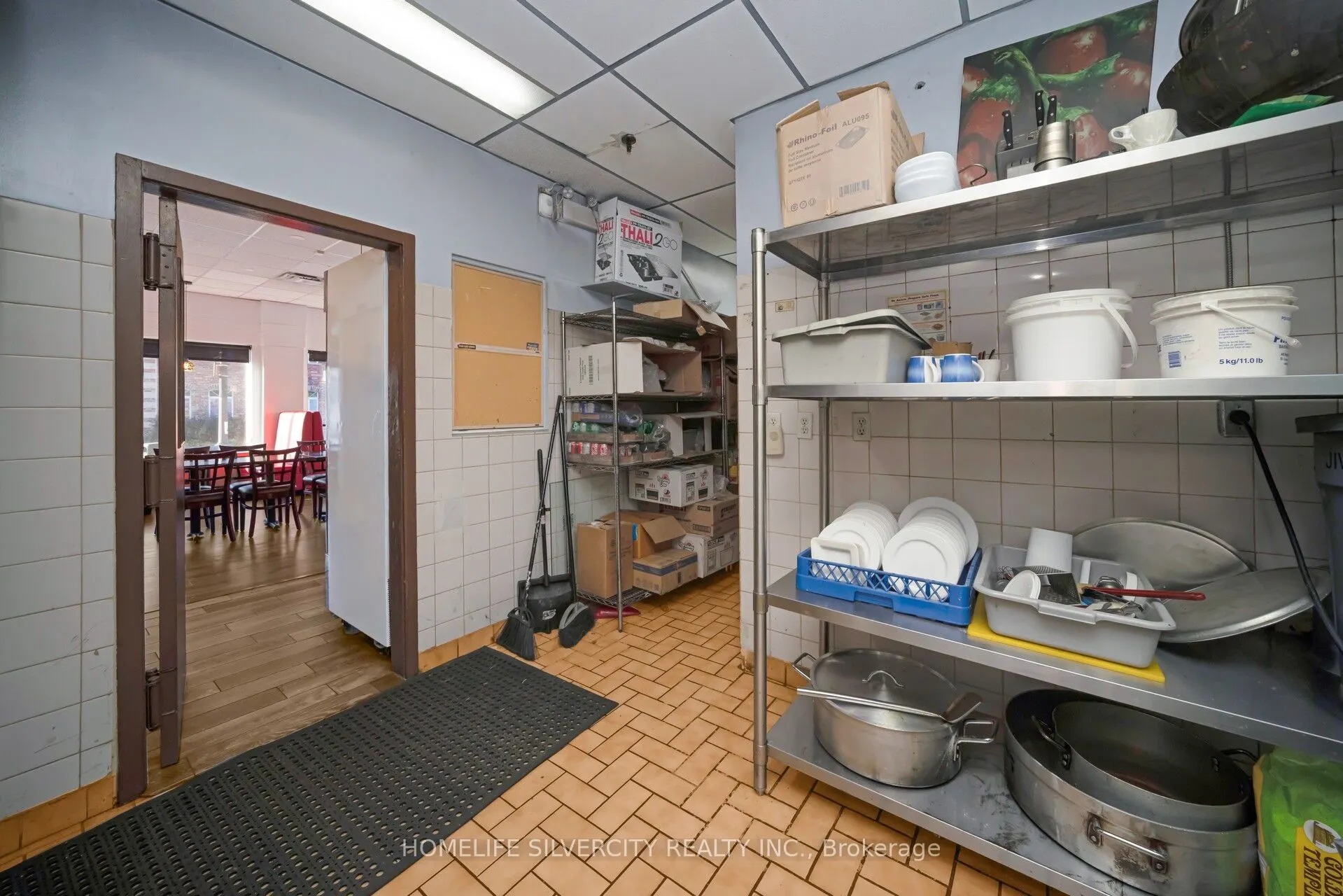 18 King Street E, #15