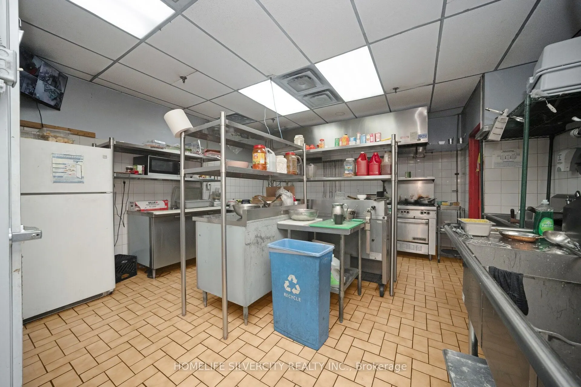 18 King Street E, #15