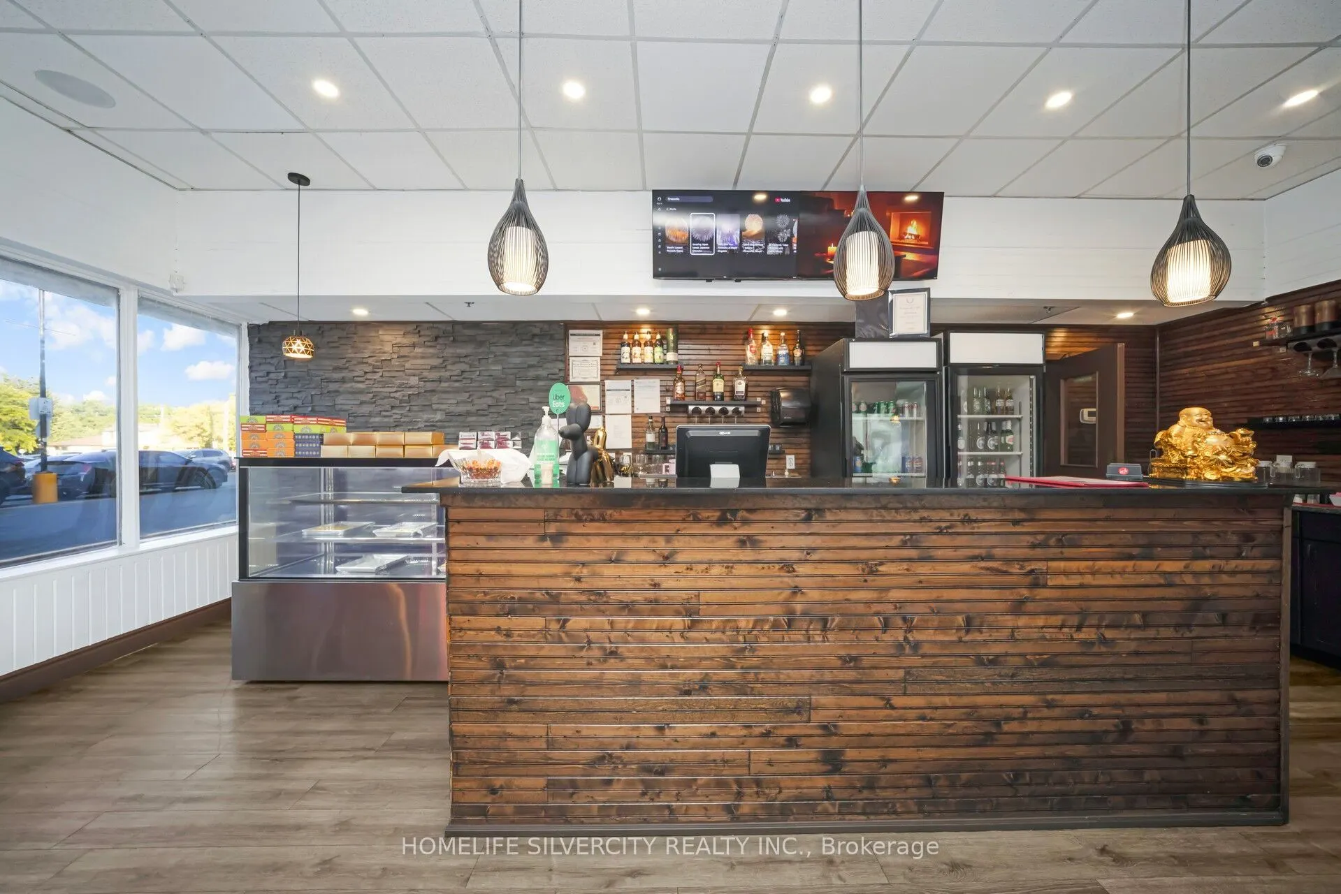 18 King Street E, #15