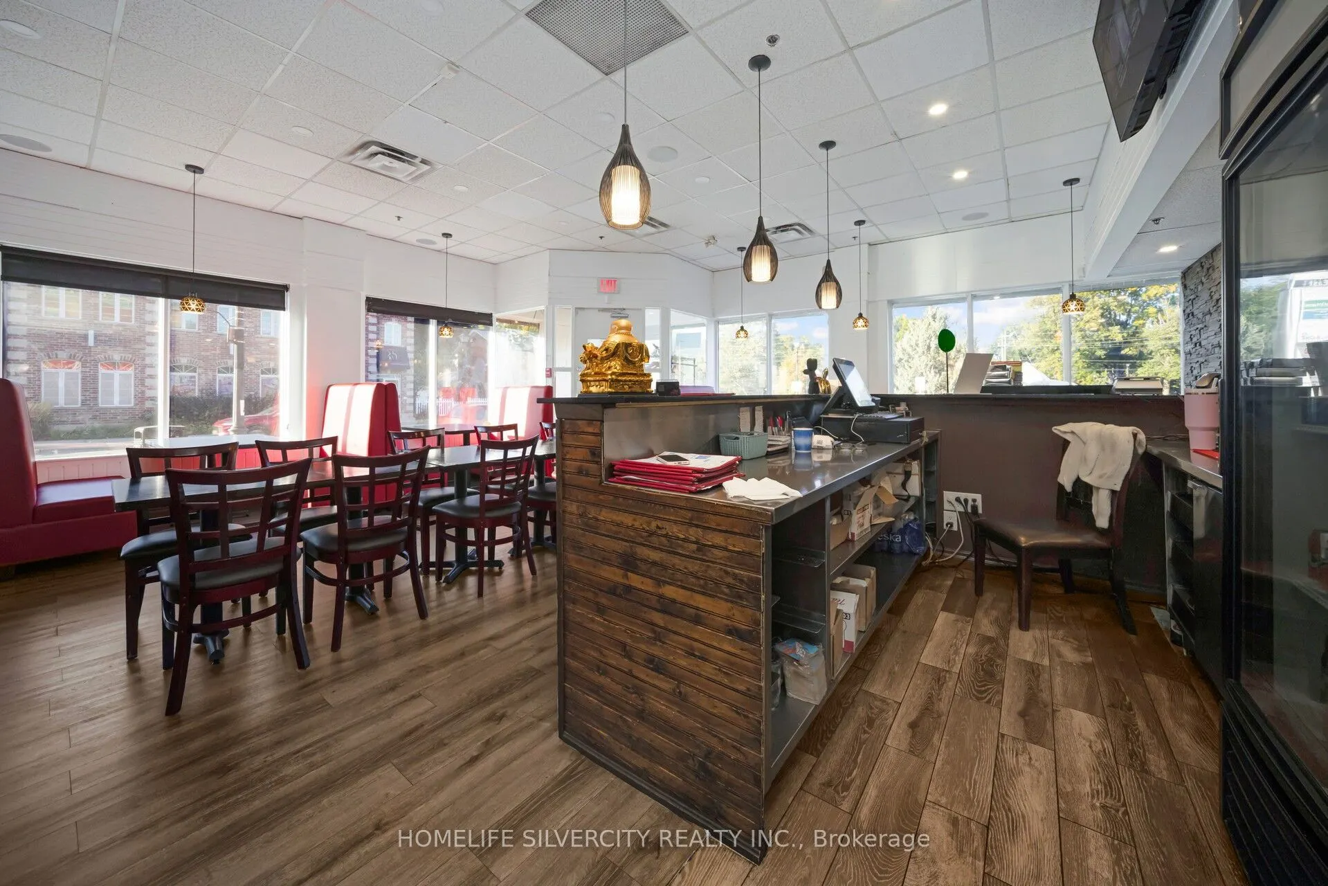 18 King Street E, #15