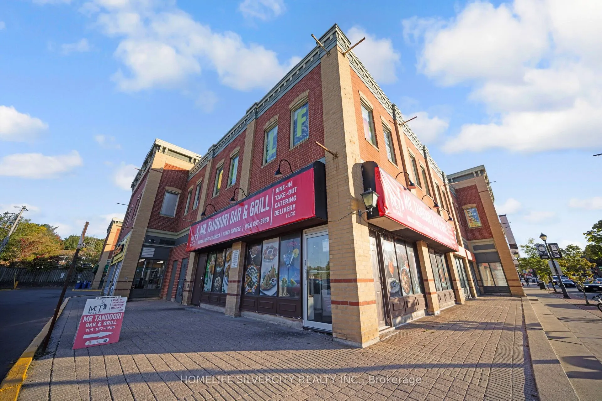 18 King Street E, #15