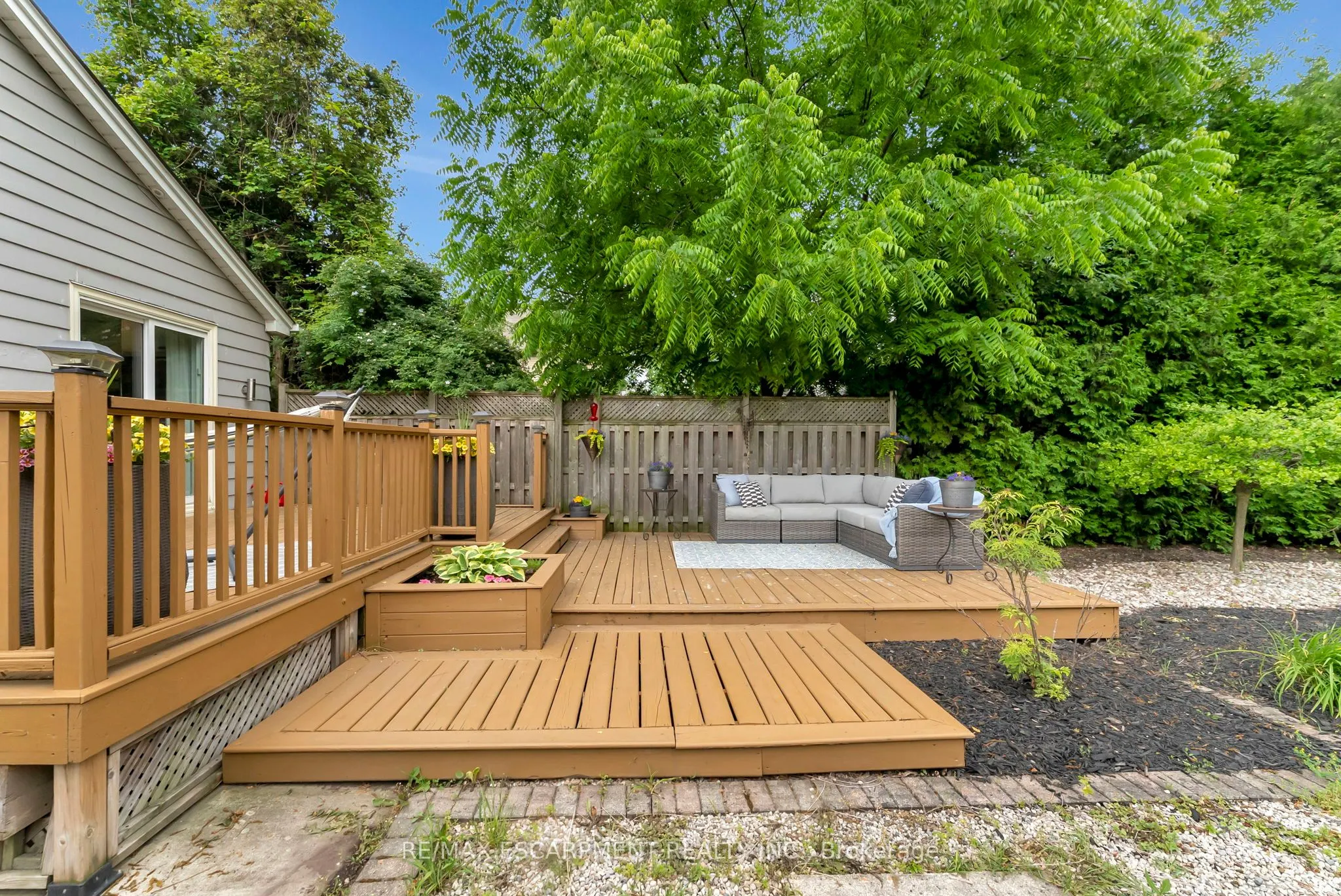 2387 Glenwood School Drive
