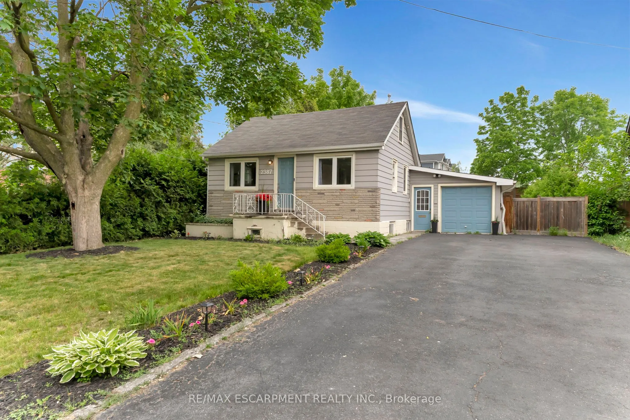 2387 Glenwood School Drive