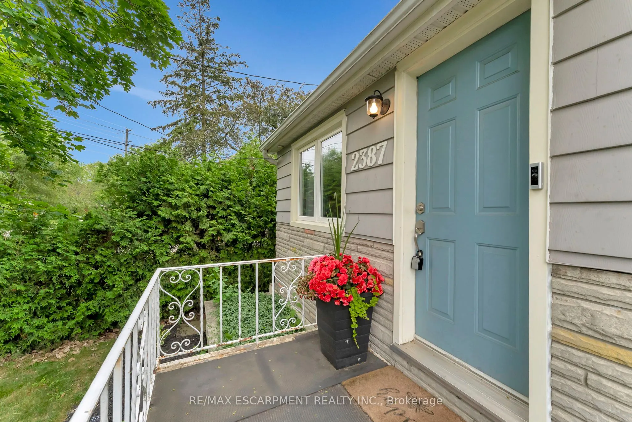 2387 Glenwood School Drive