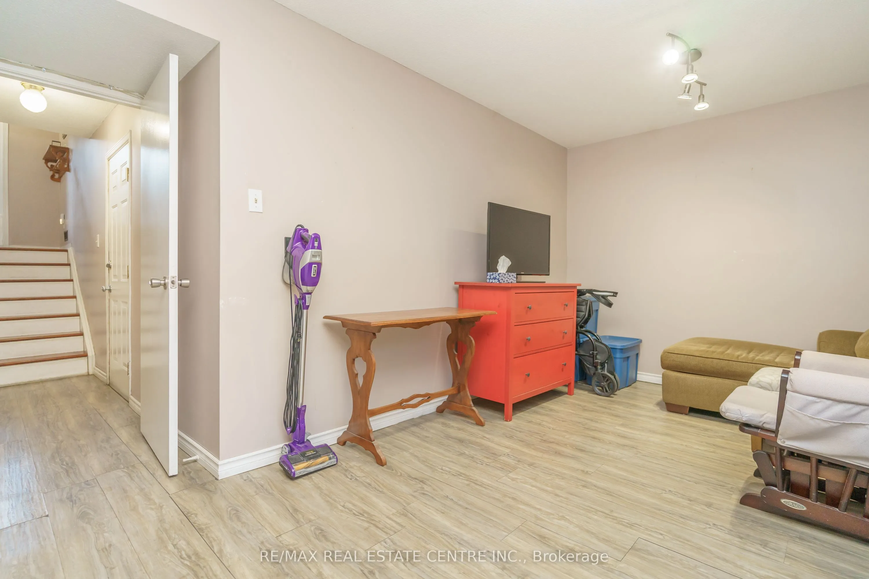 143 Ashton Crescent, #143