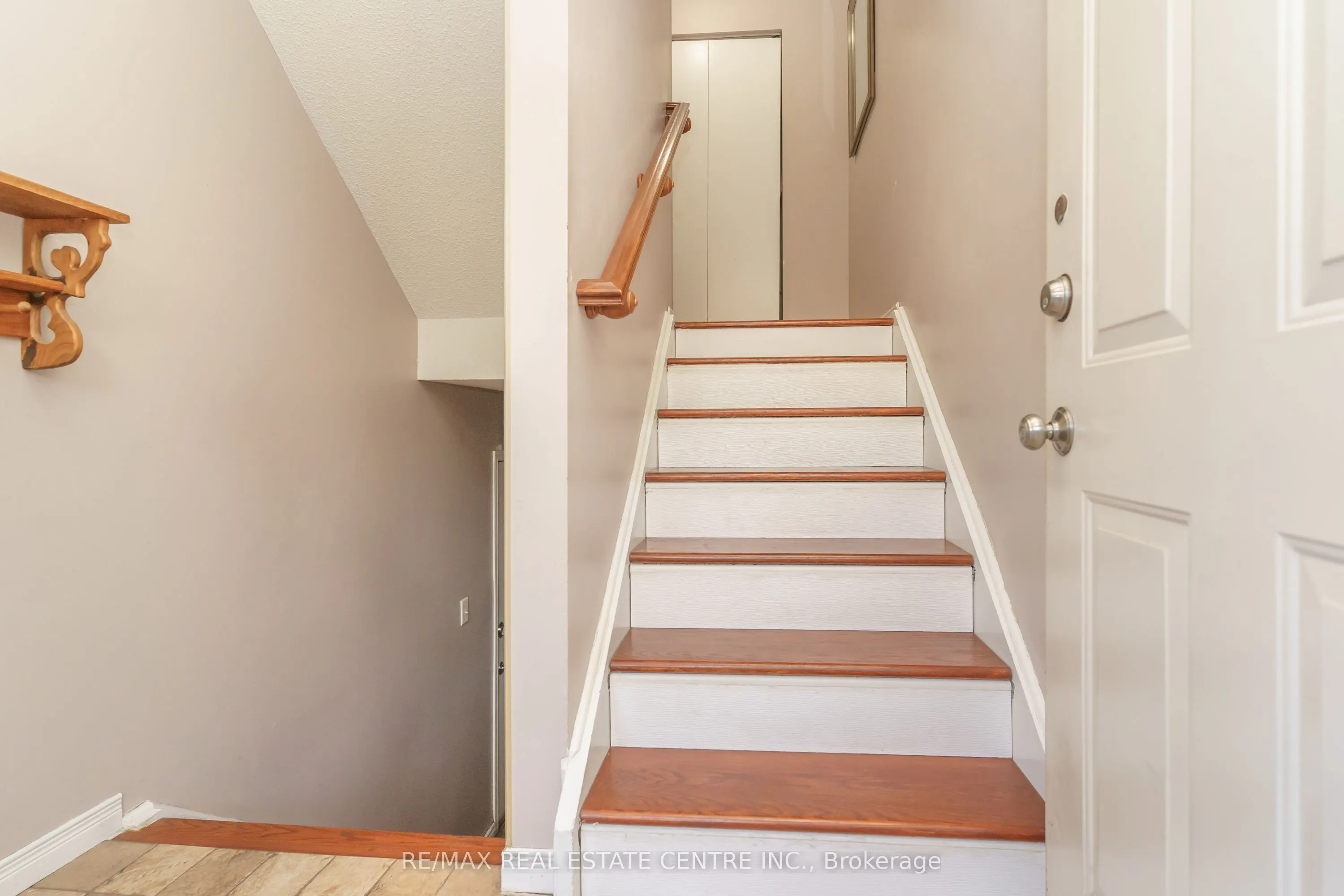 143 Ashton Crescent, #143