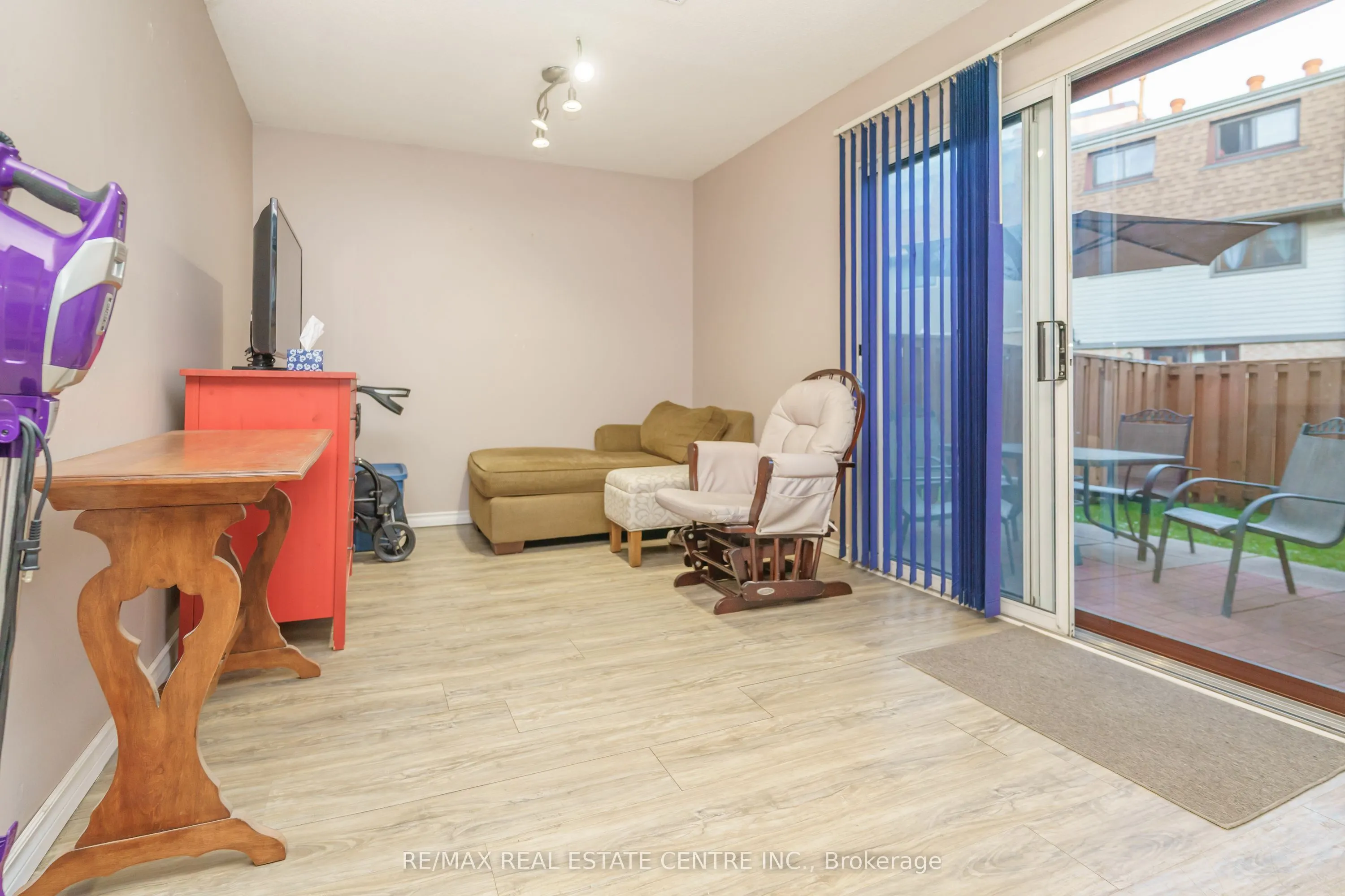 143 Ashton Crescent, #143