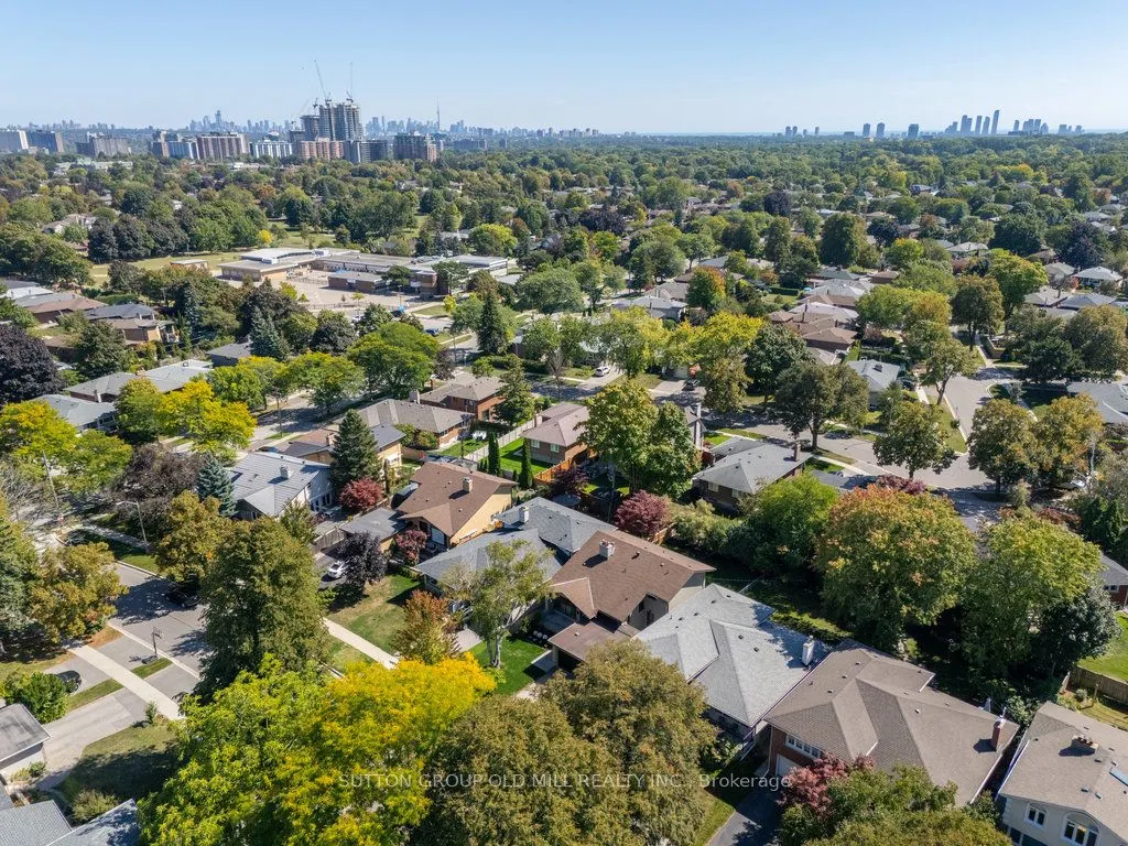 36 Laurelwood Crescent