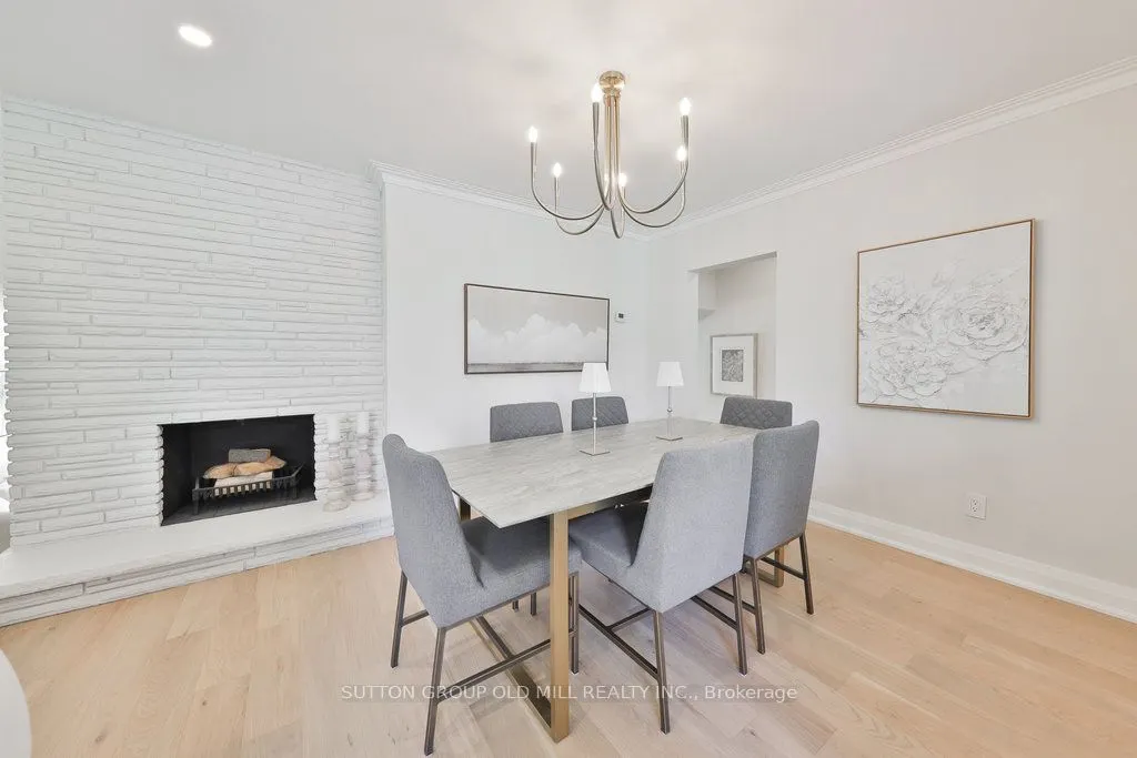 36 Laurelwood Crescent