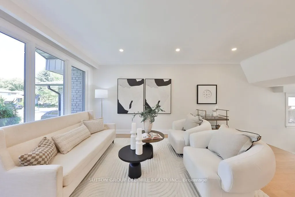36 Laurelwood Crescent