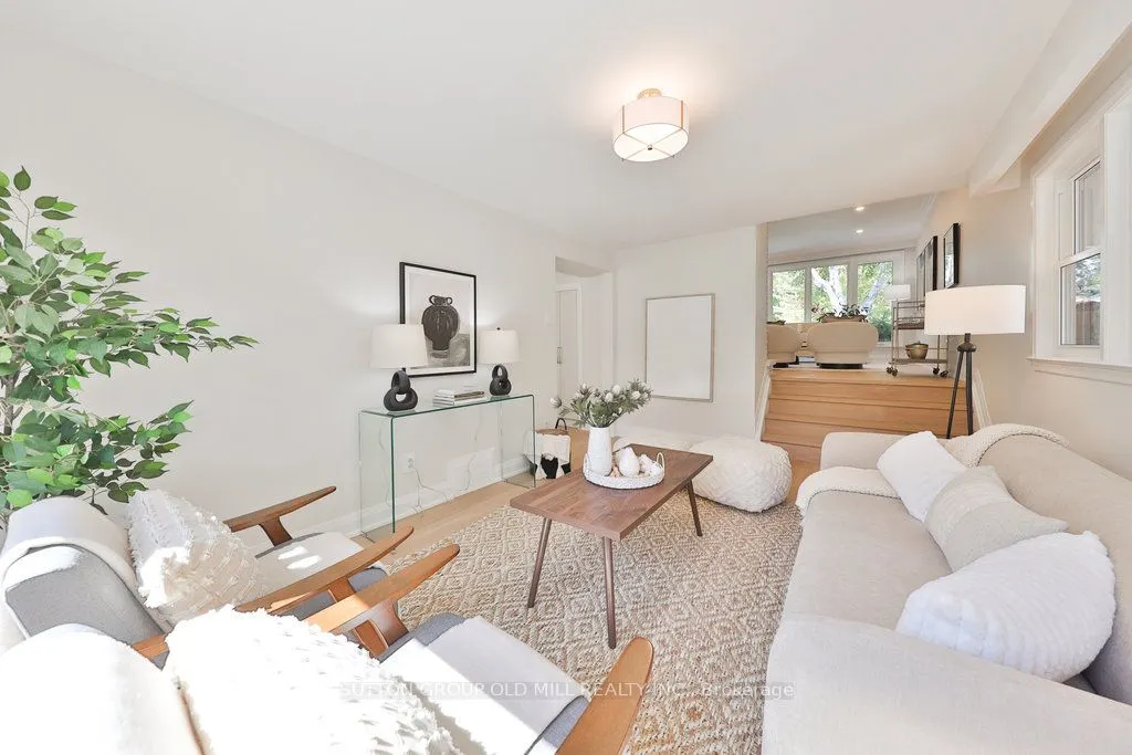 36 Laurelwood Crescent