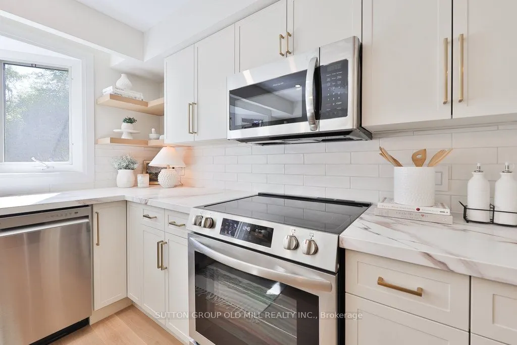 36 Laurelwood Crescent