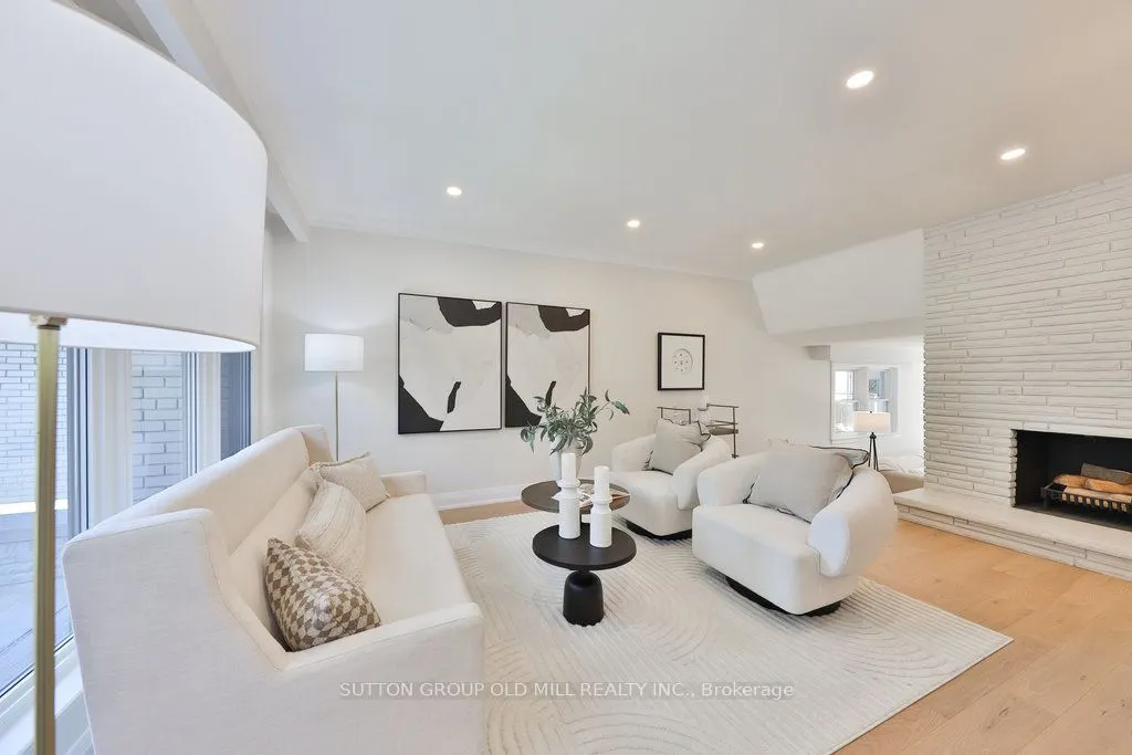 36 Laurelwood Crescent