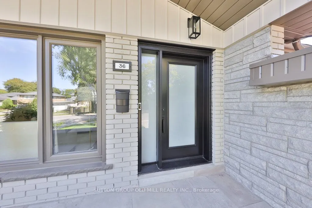 36 Laurelwood Crescent