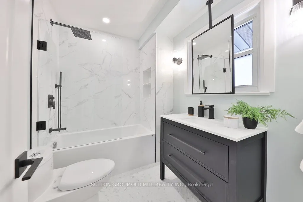 36 Laurelwood Crescent