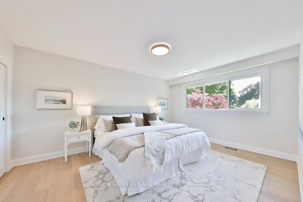 36 Laurelwood Crescent