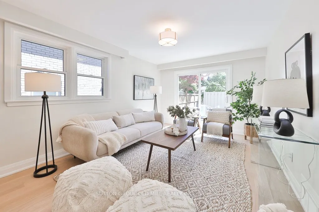 36 Laurelwood Crescent