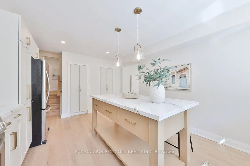 36 Laurelwood Crescent
