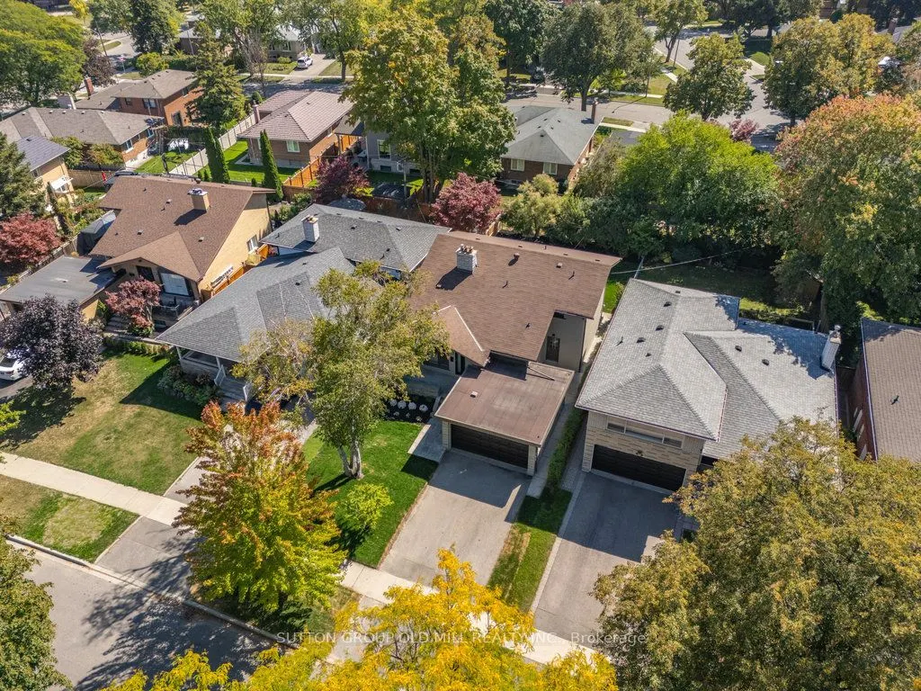 36 Laurelwood Crescent