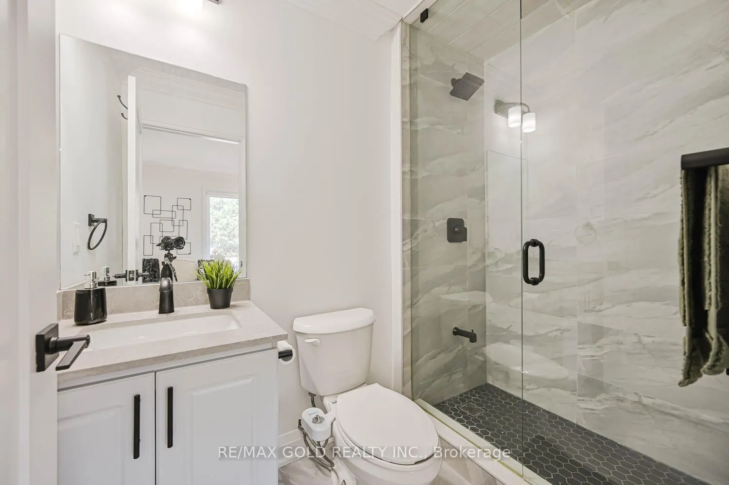 4 Silverstream Road