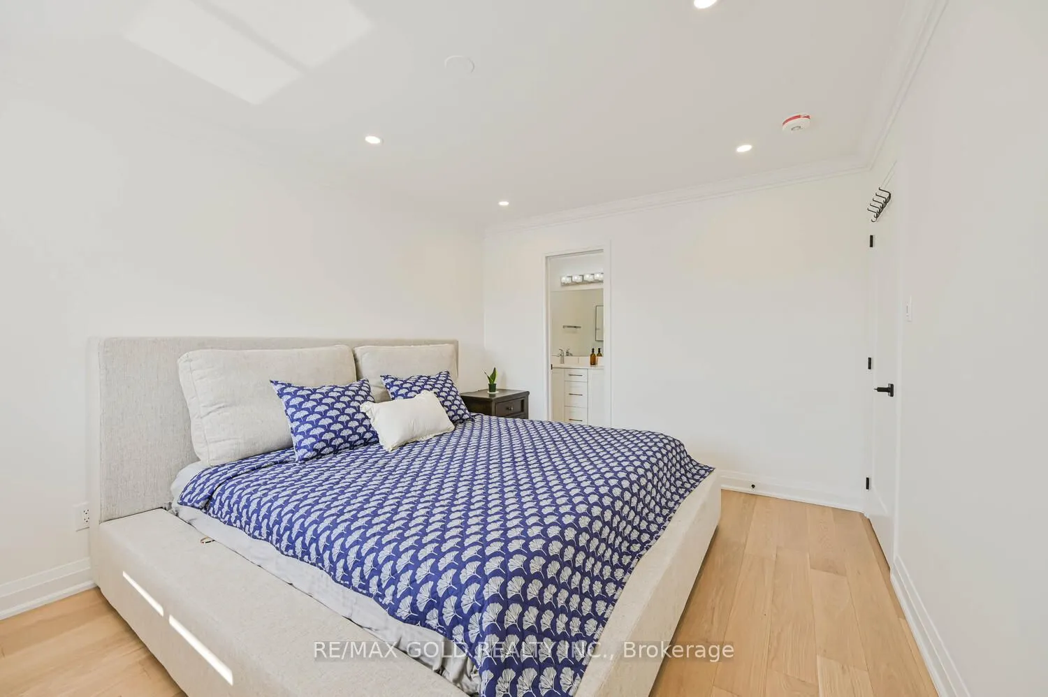 4 Silverstream Road