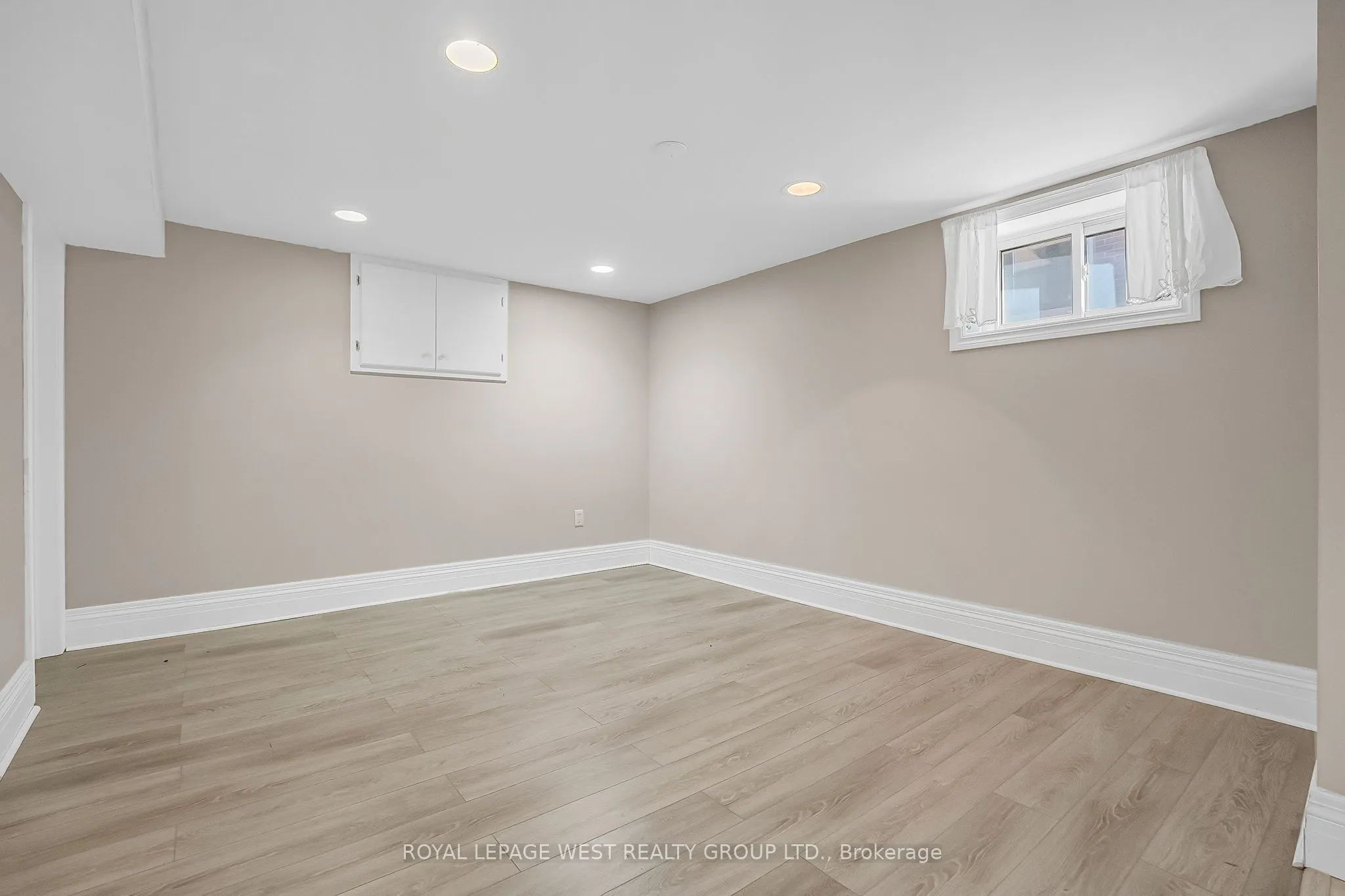 44 Westglen Crescent
