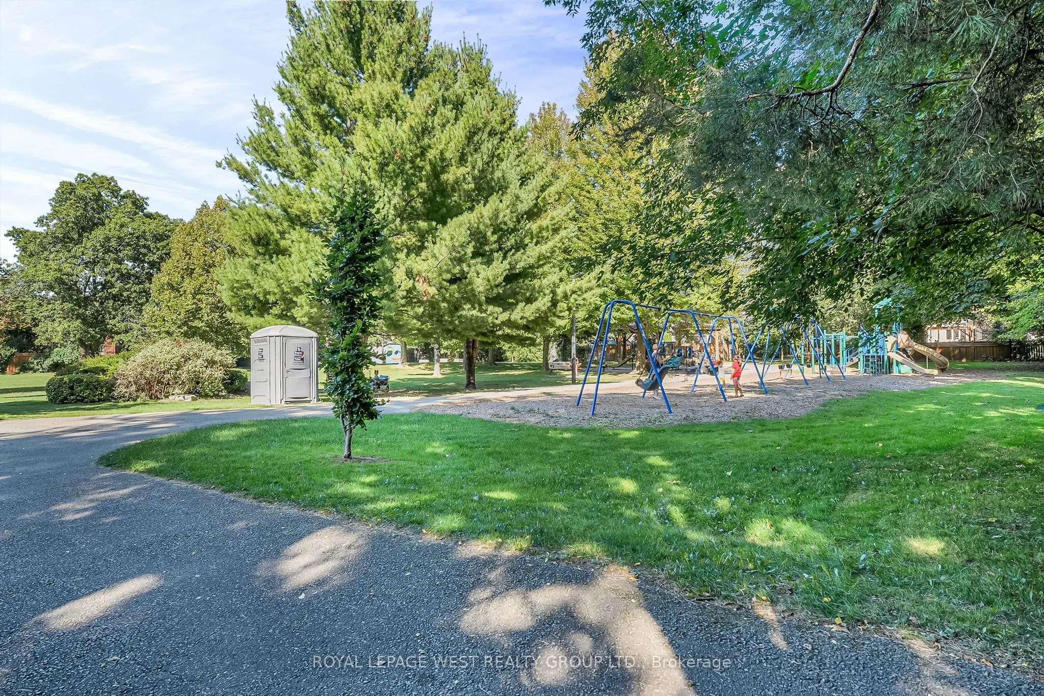 44 Westglen Crescent